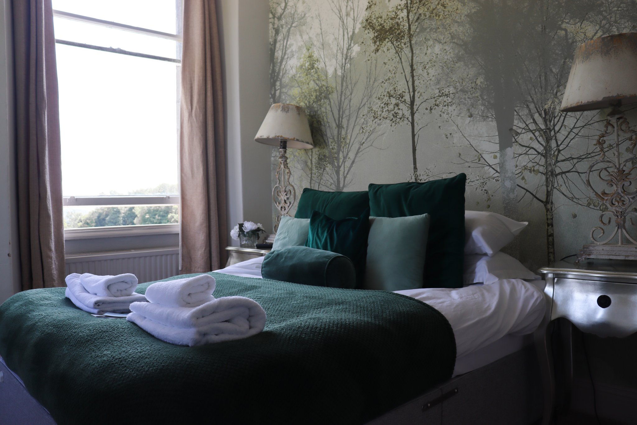 AVXn7DYqlUmkm5akLOZmuw_Room_9_Family_Room-16_S