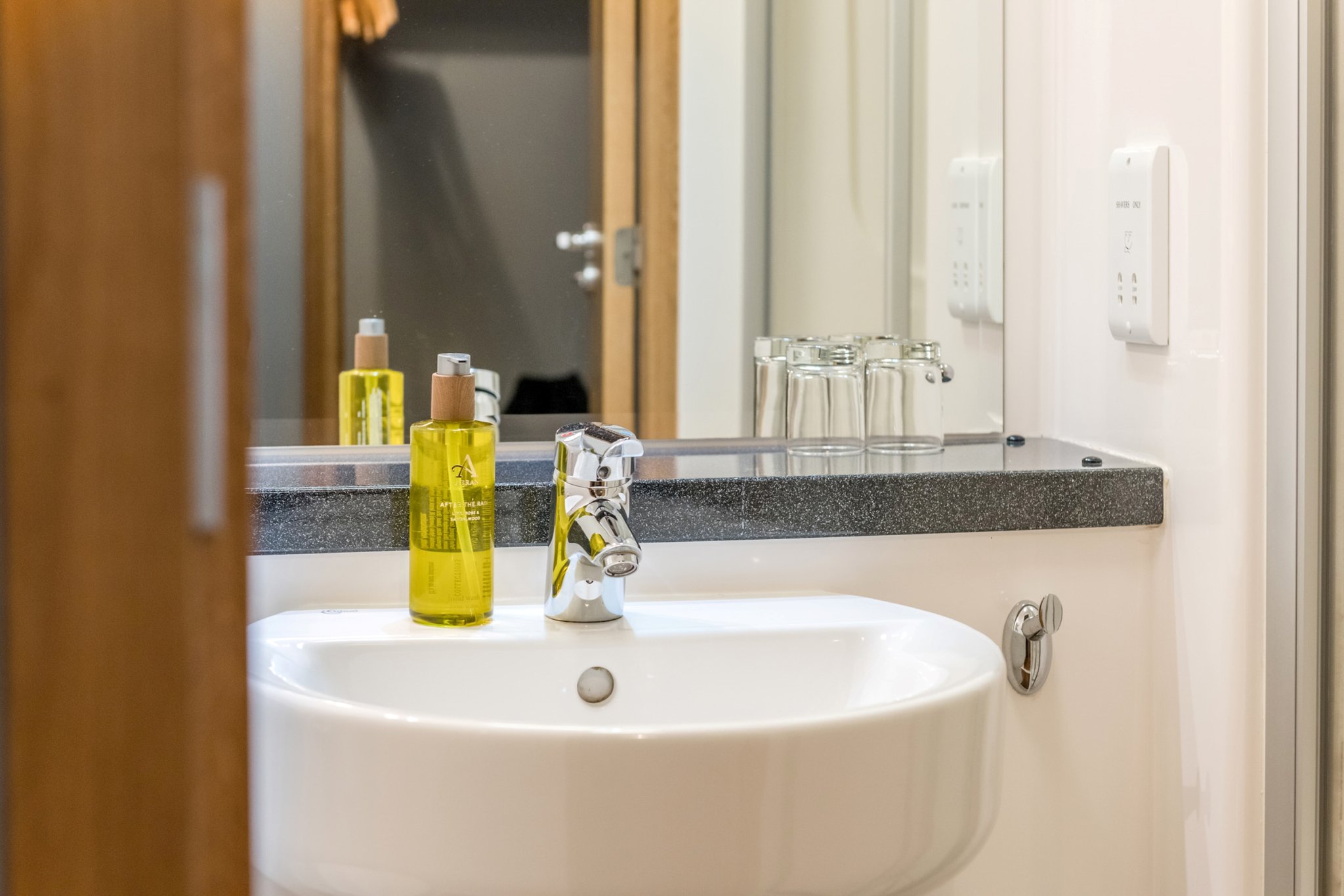 Superior_Open_Plan_Studio_ensuite_S