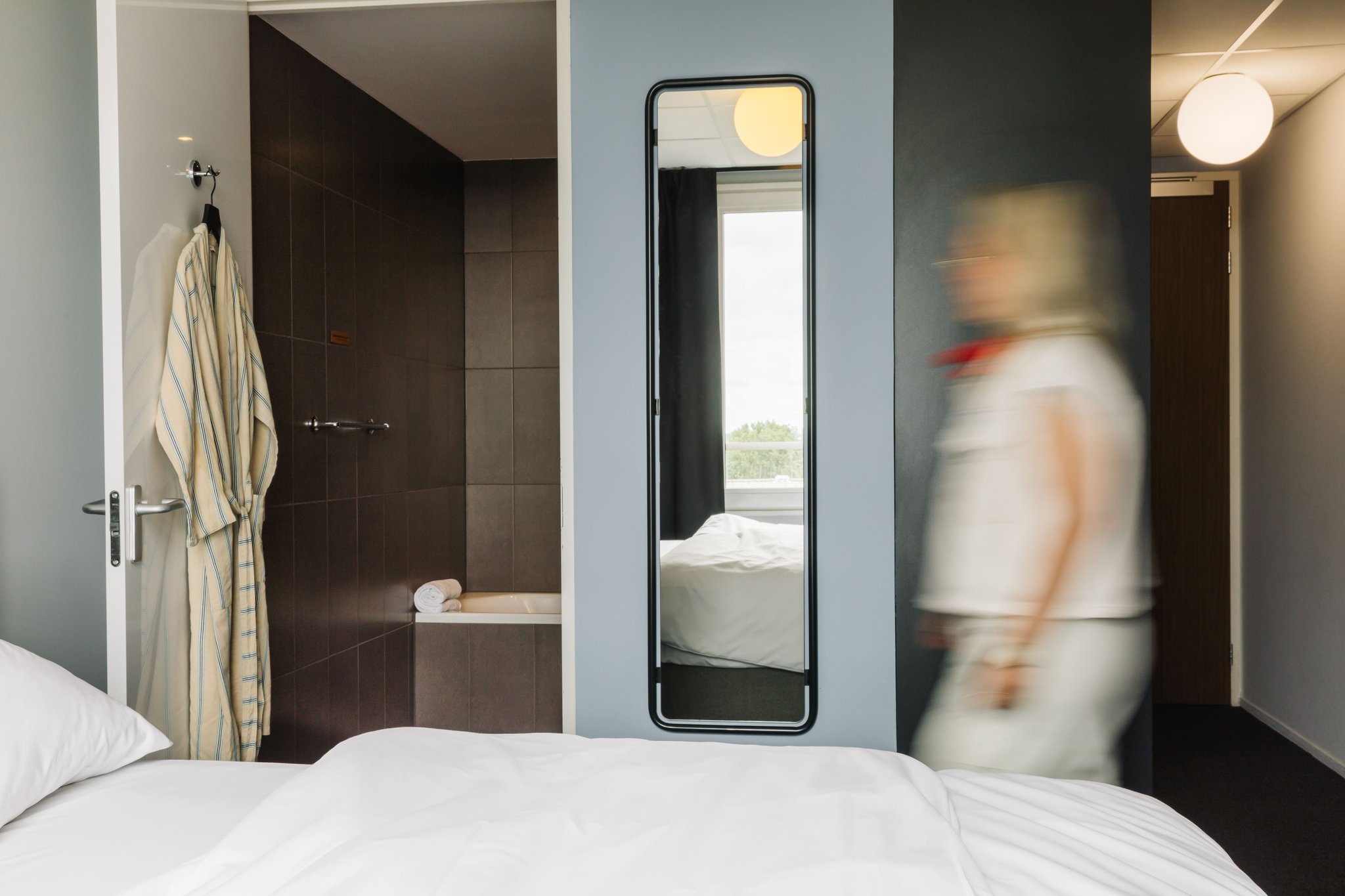 oFLE6OyAU0mfD32wrb7tgg_Studio_Room_S