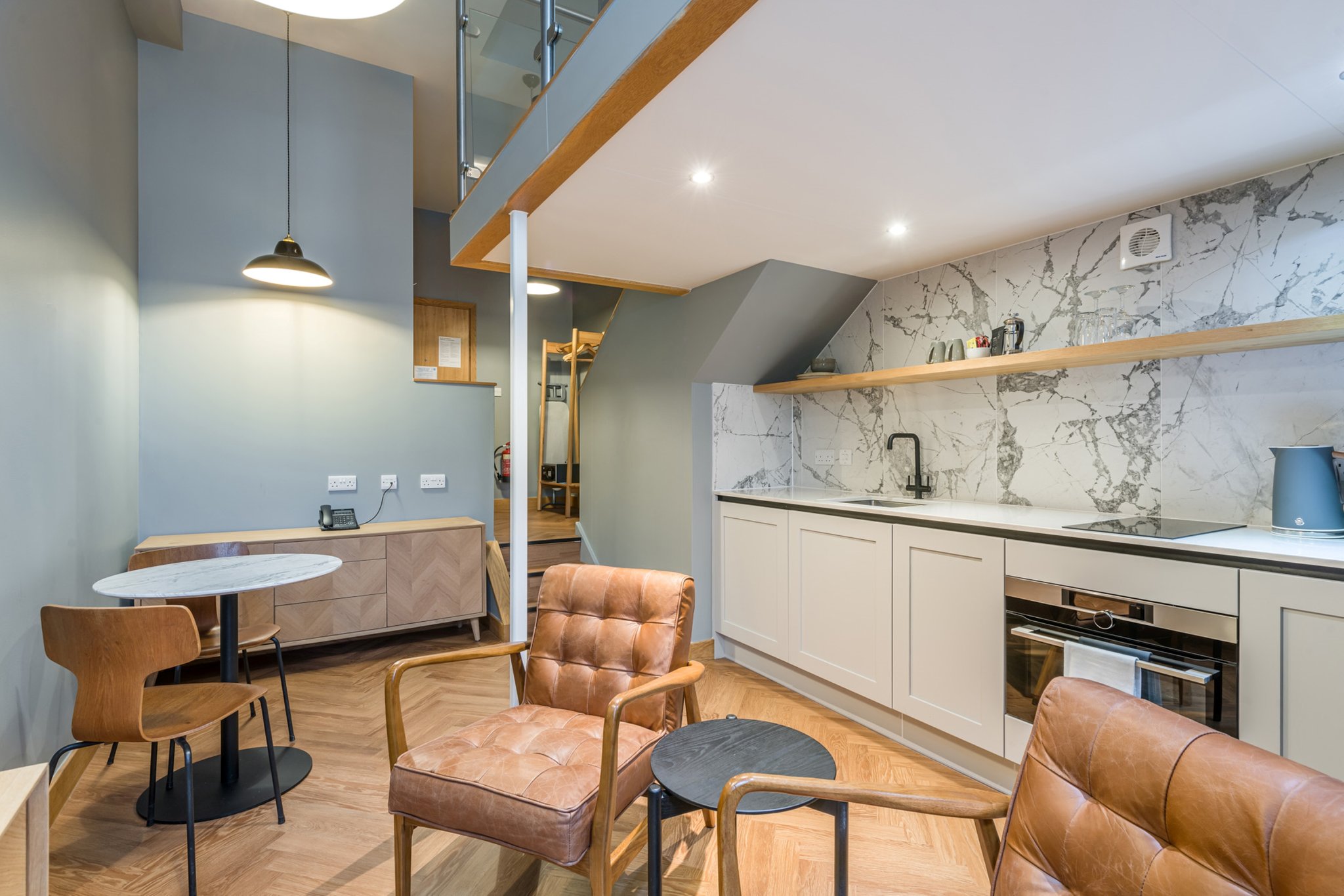 Superior_Open_Plan_Studio_for_2_Living_._jpg_S