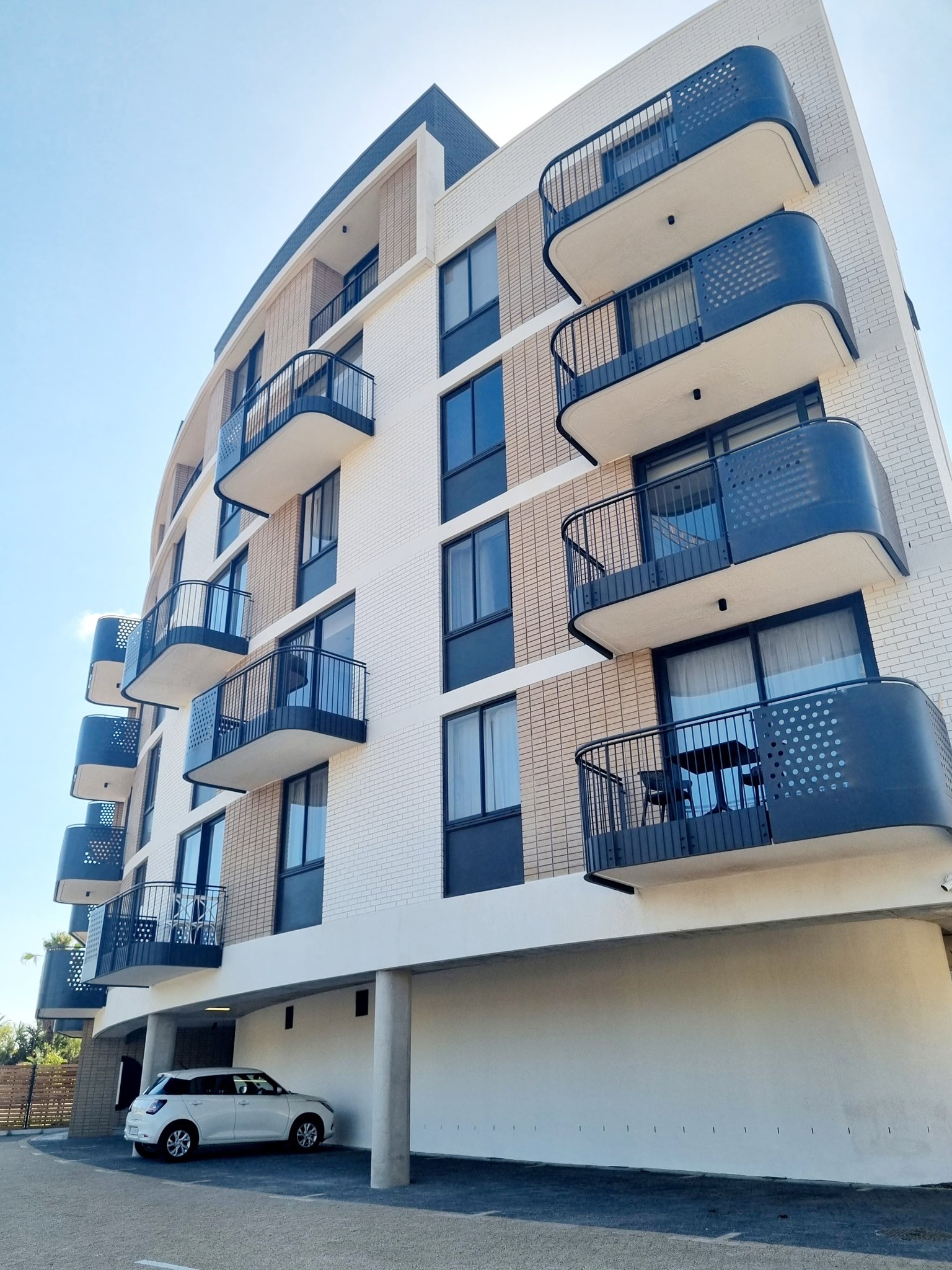 On_Park_Exterior-06_S