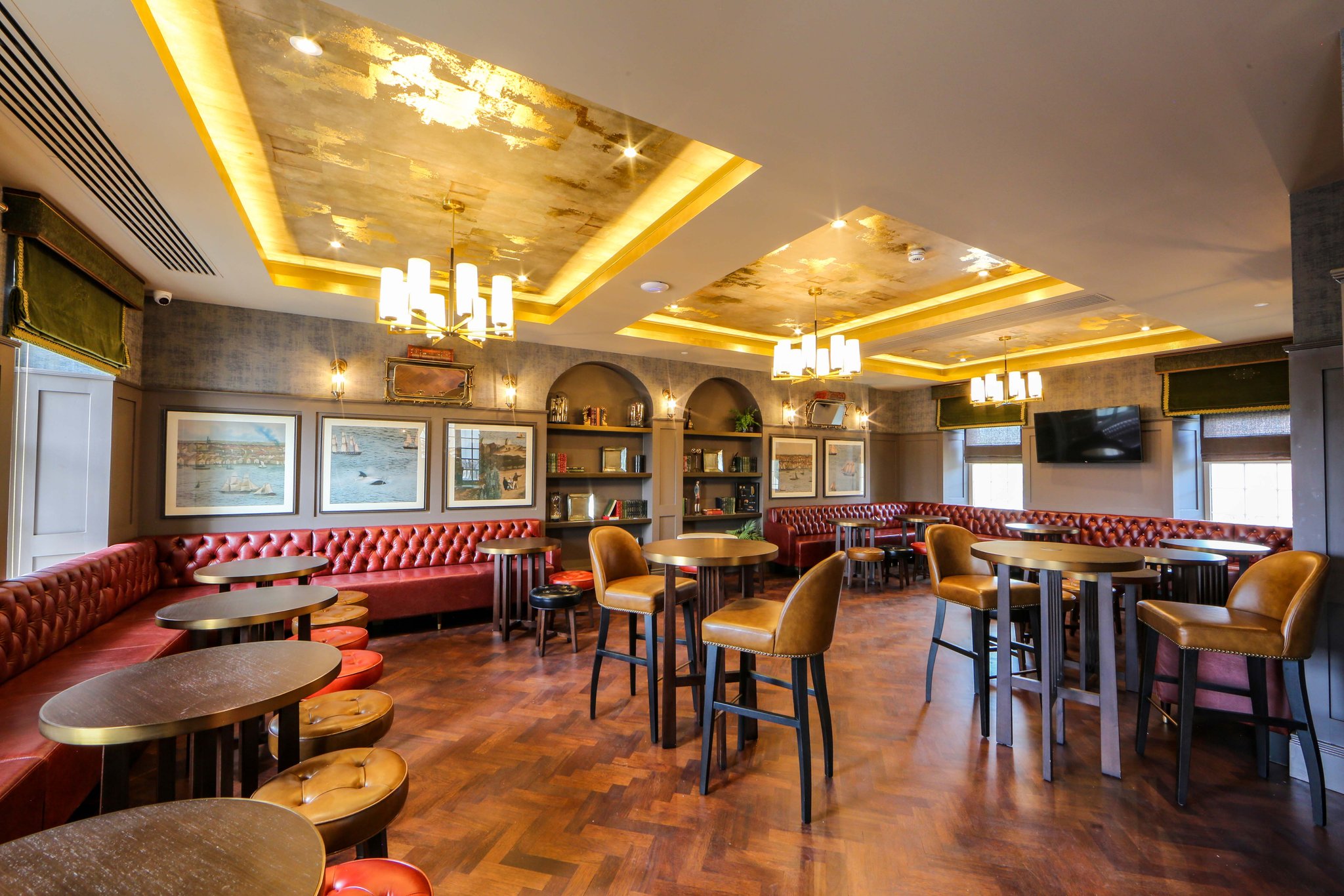 Corner_House_Bar___Loung_Upstairs_Pic_S