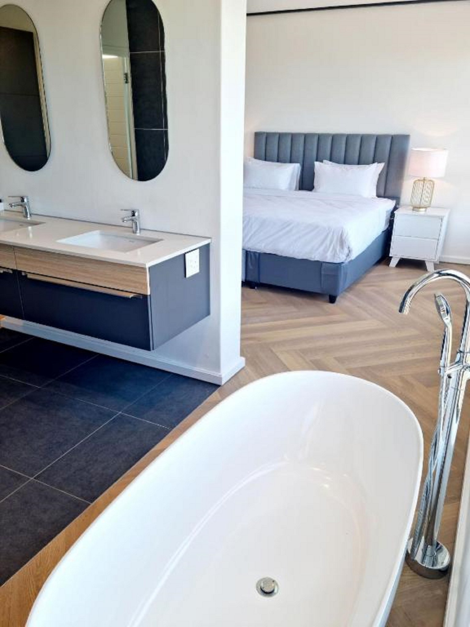 Bridgewater_Two_Bedroom_Penthouse-01_S