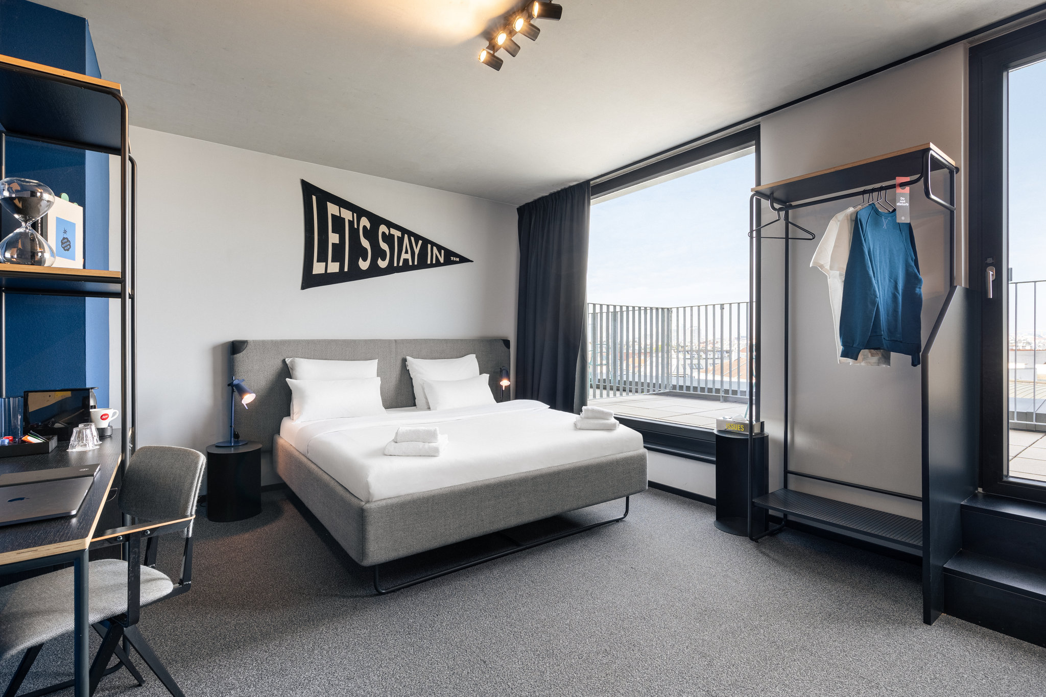 TheSocialHub_Vienna_Interior_HotelRoom_ExecutiveStudio-1_S