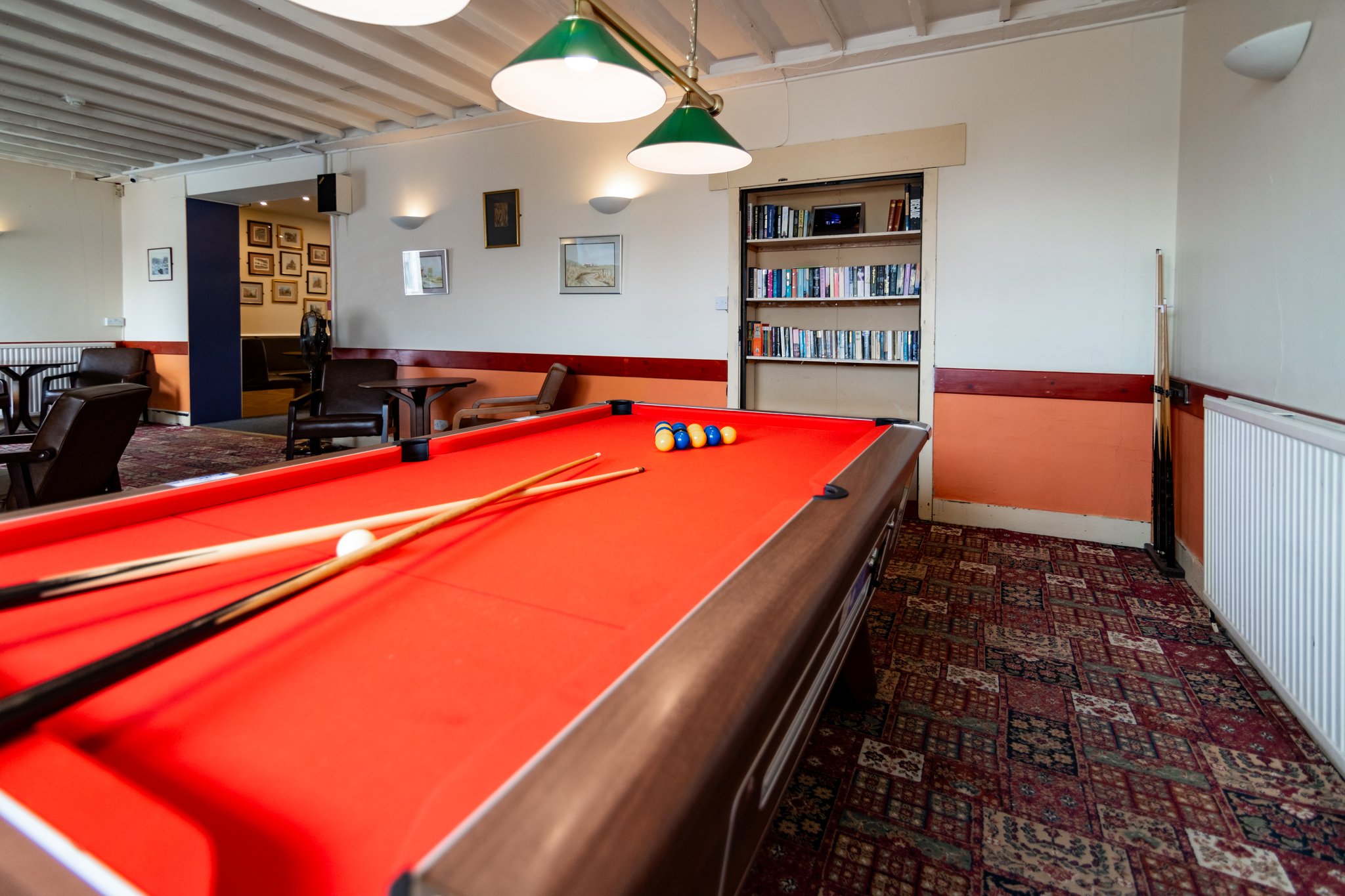 Bar_pooltable2_S