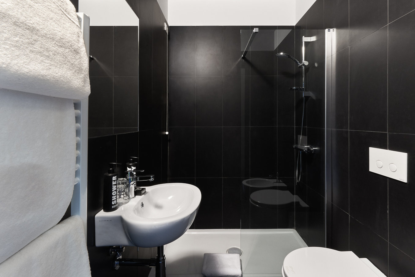 TheSocialHub_Florence_Bathroom_room_S