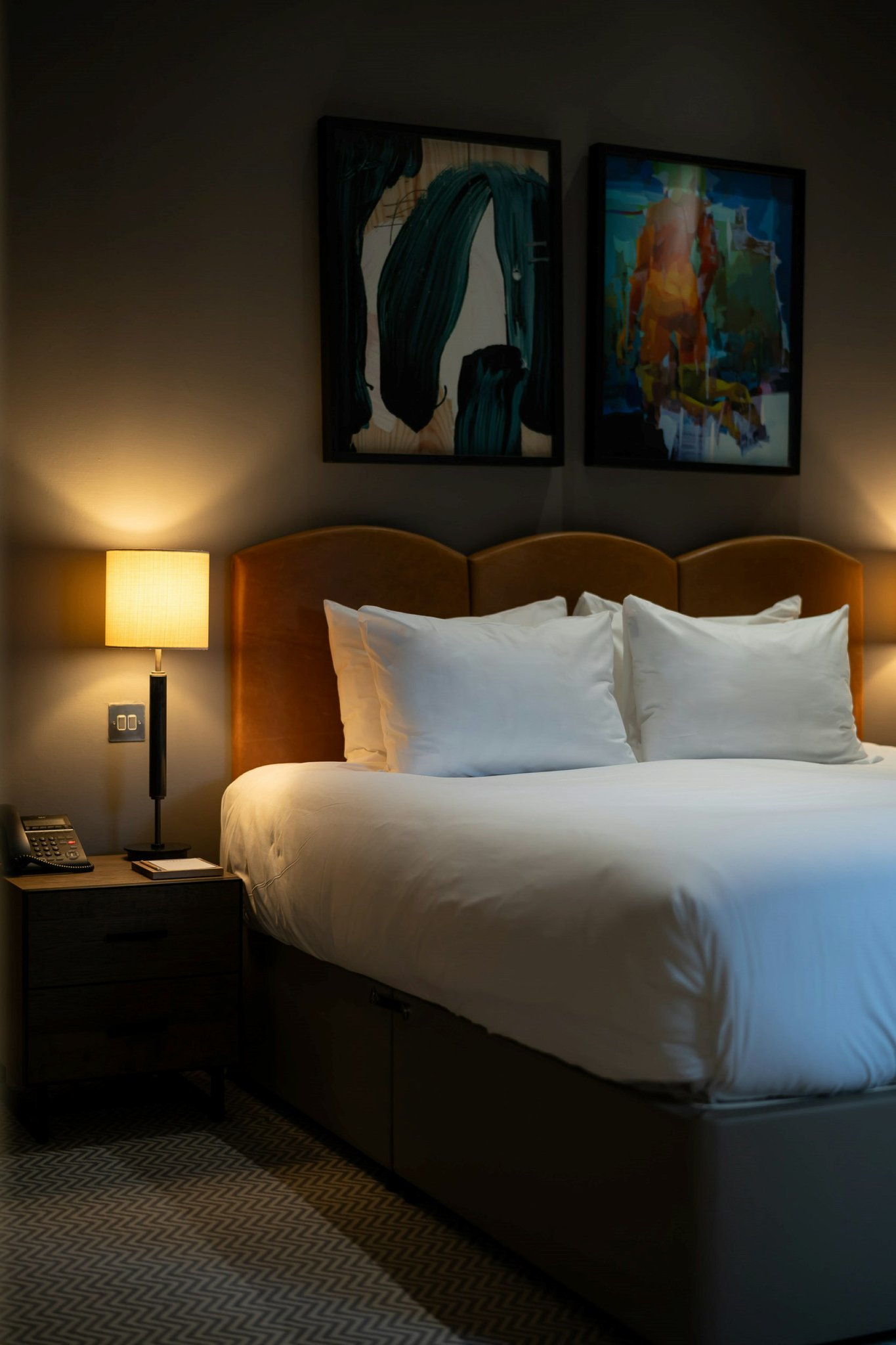 51nXA00KZUytdIU4cl8rg_Classic_Room_S