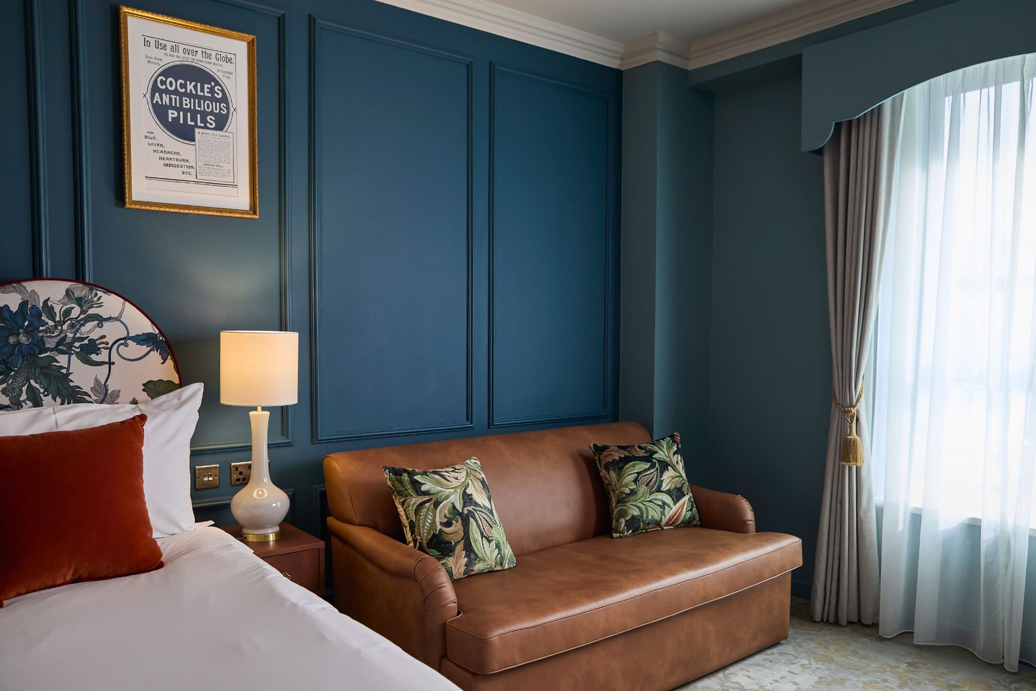 Comfy_Family_Room_Blue_S