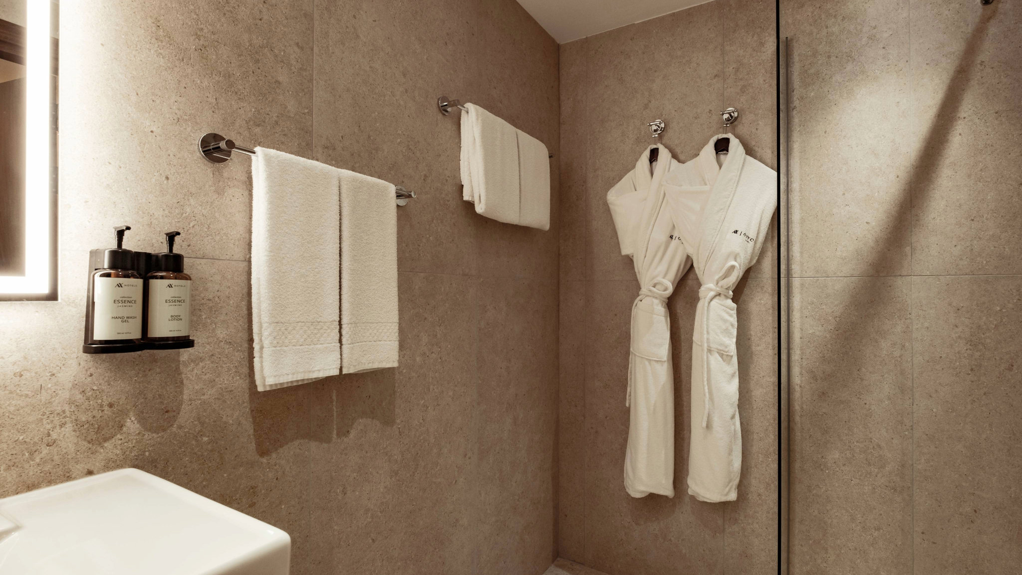AX_ODYCY_-_Rooms_-_Presidential_Suite_-_Bathroom_(2)_S