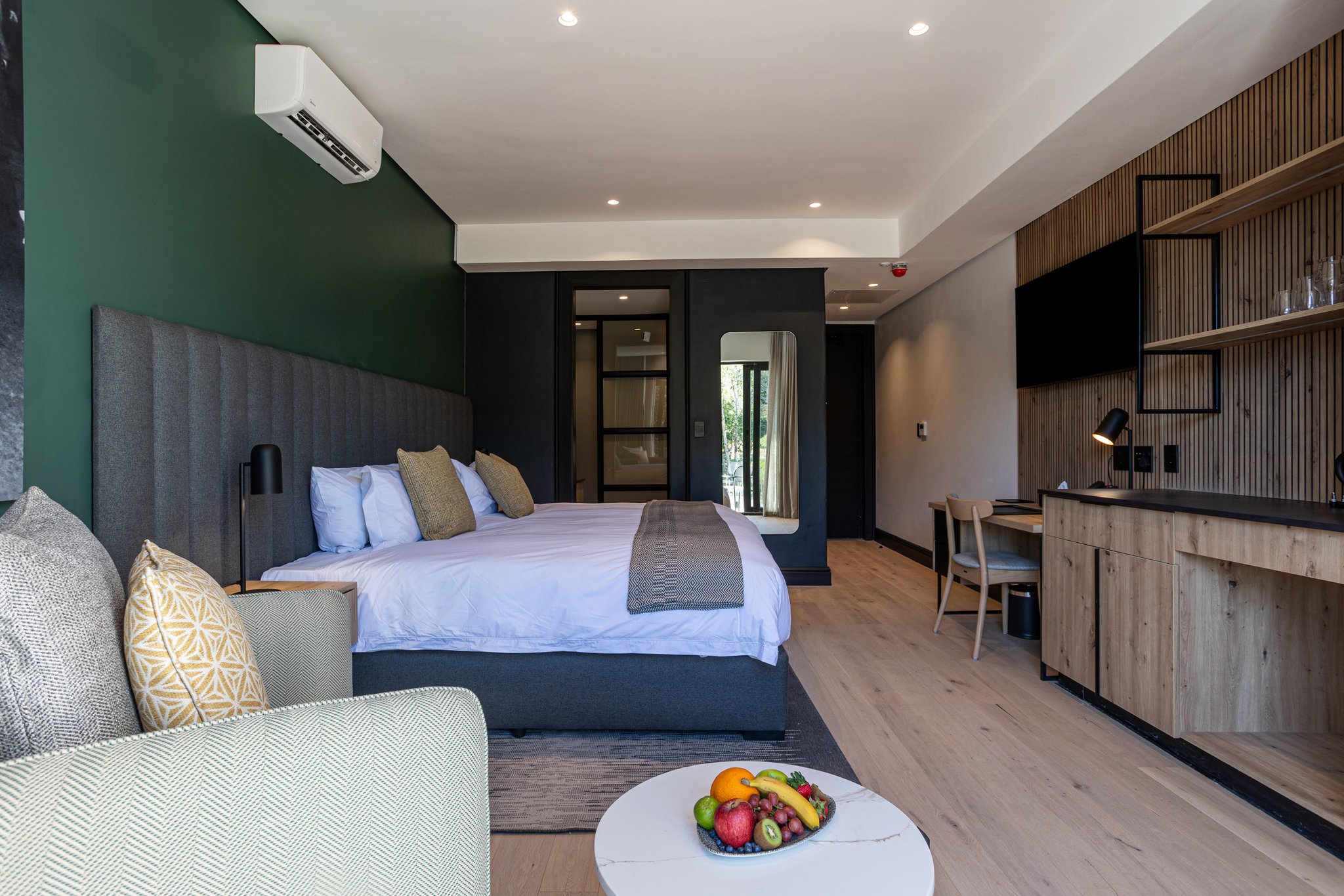 Standard_twin_room_(10)_S