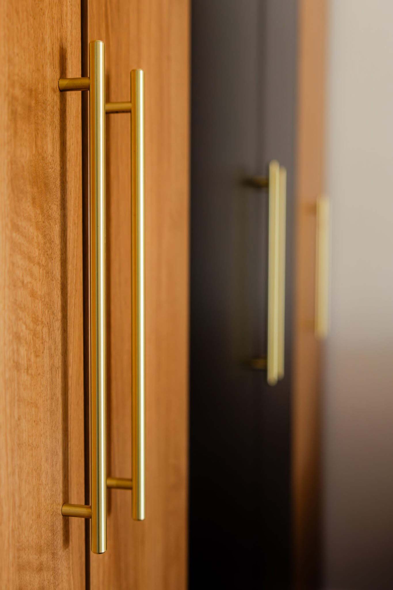 Deluxe_Queen_Bed-02_S