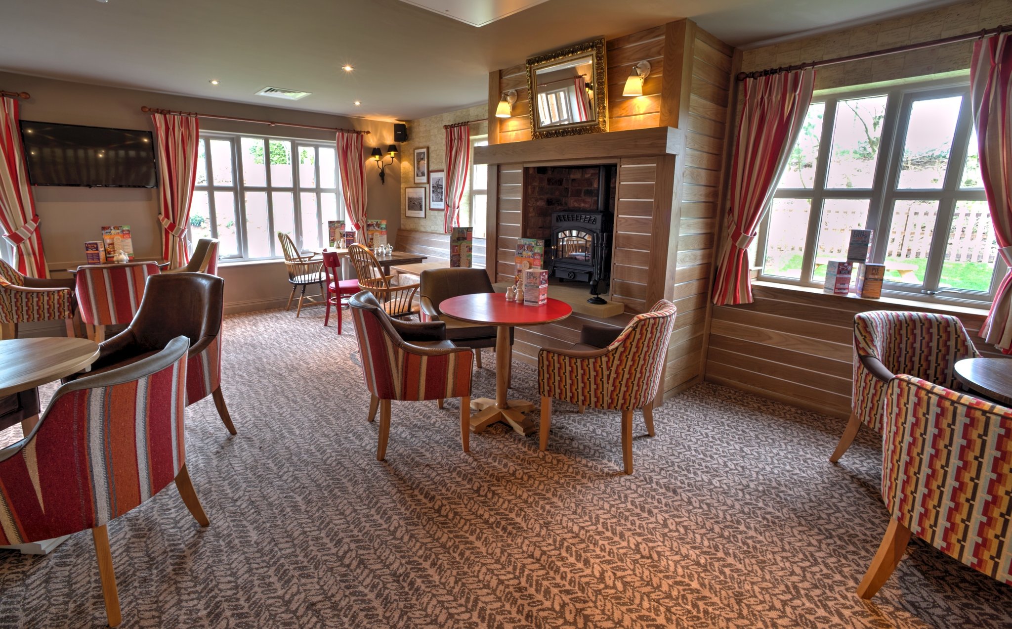 lWLZQNm8uUOSodRlLM6eFQ_Restaurant2_S