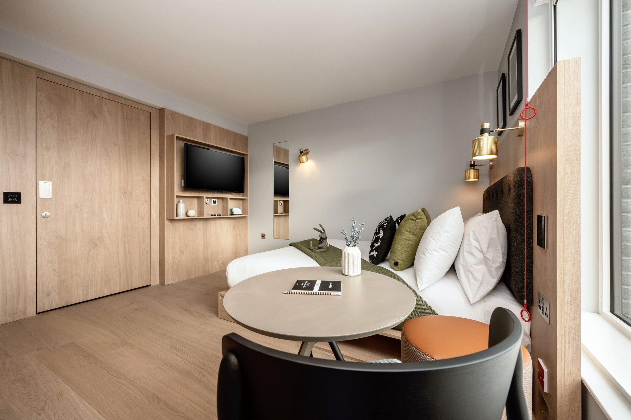 gFULLsmKL0adkH9O7snevA_S2A_-_Studio_Accessible_S