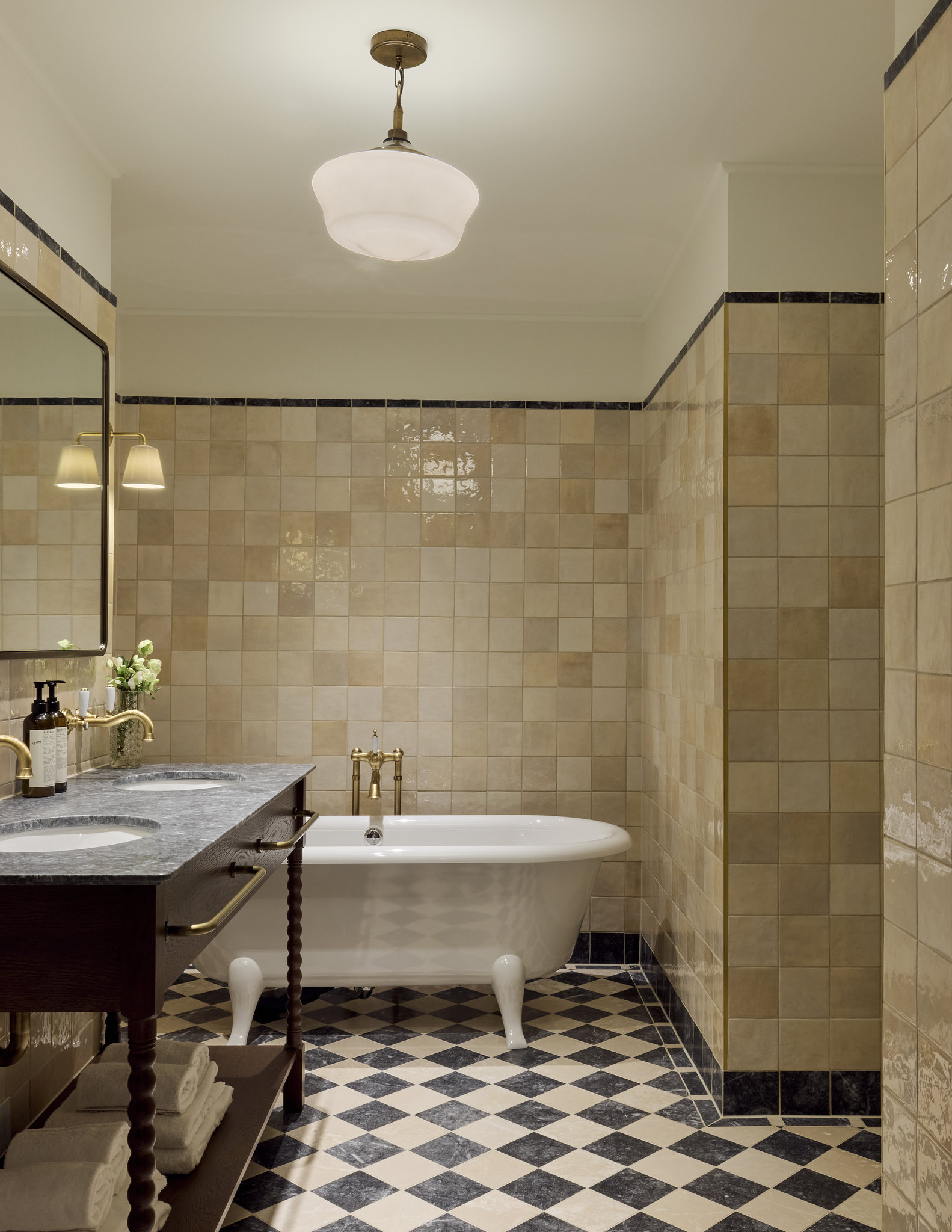 EZpQLqS4iEyWSYjczS7HKg_32.Palais_Rudolf_Suite_High_Res__S