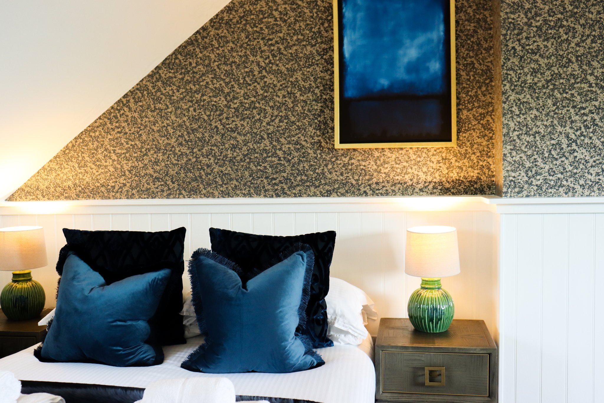 zRLrKhhqkaFEPLAEzv7IA_Room_4_Pet_Friendly_Family_Room-36_S