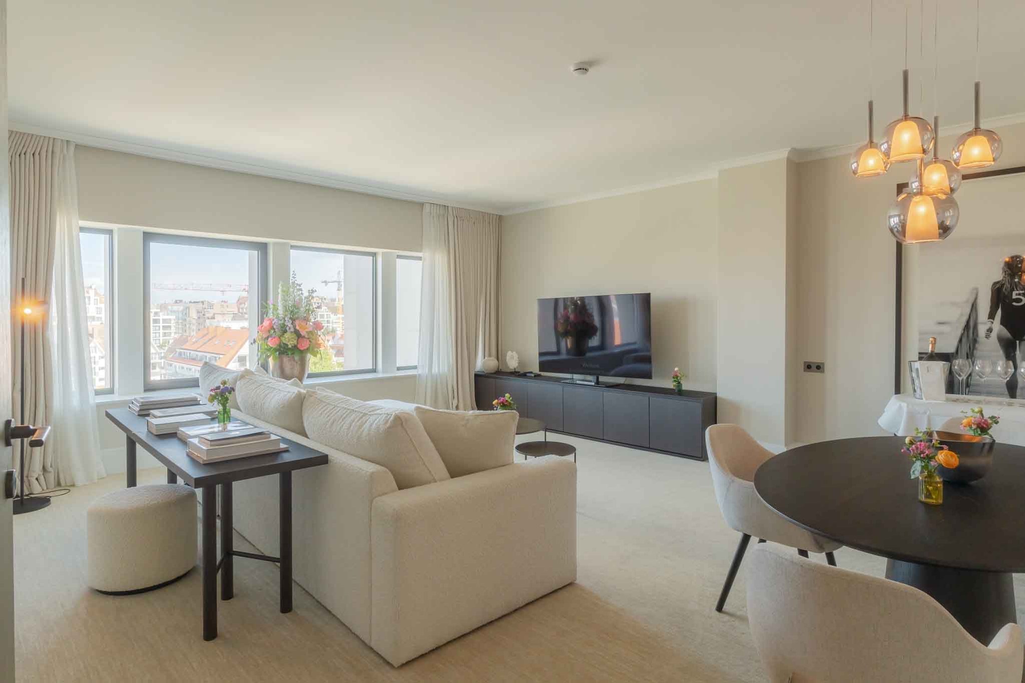 NhRzuzkz0ykYeuzFAJFA_Executive_Suite-08_S