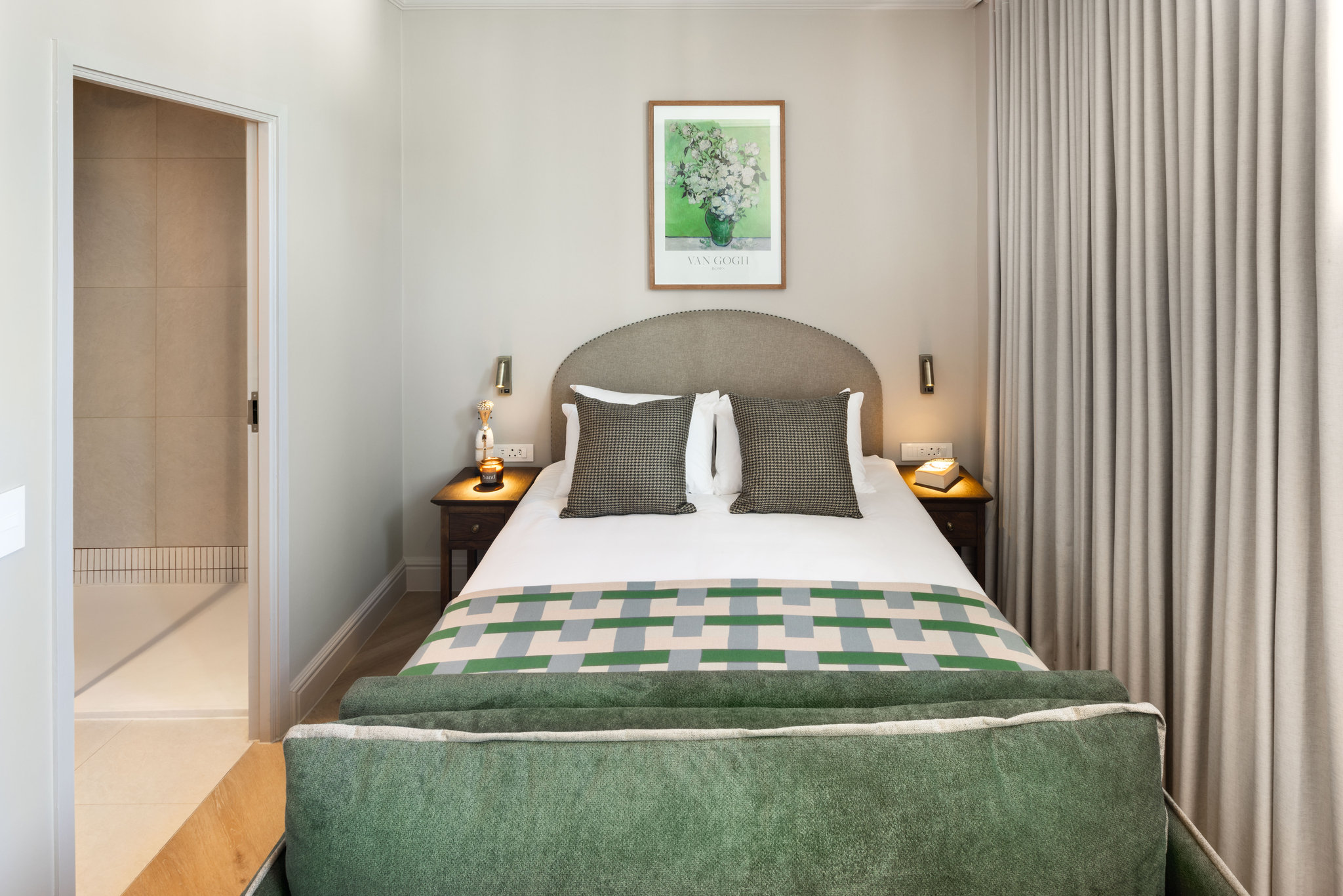 ZJtXWRfGaUygFVxuGYSaXg_Standard_Studio(8)_S