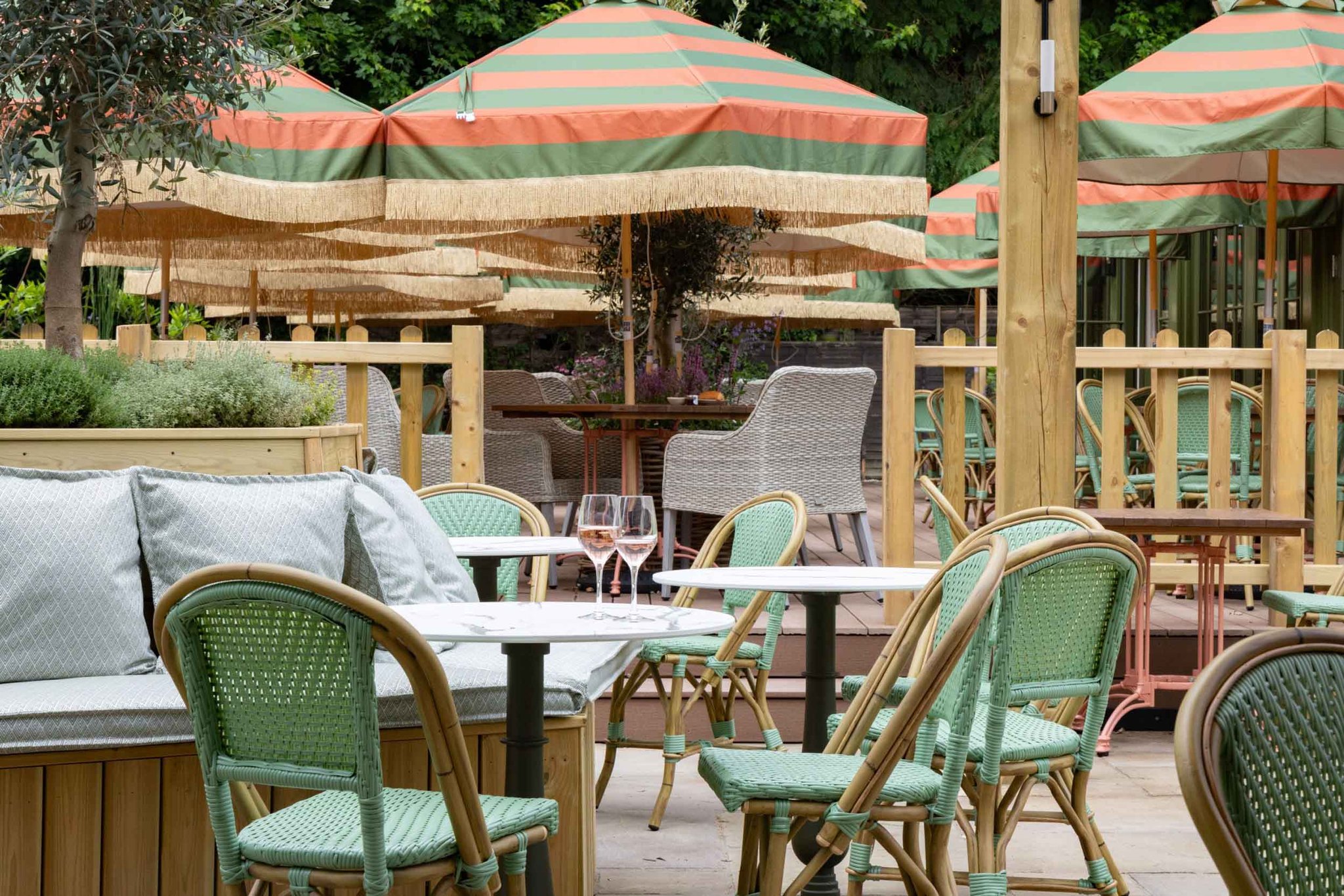 the-ragged-robin-godalming-exterior-024_S