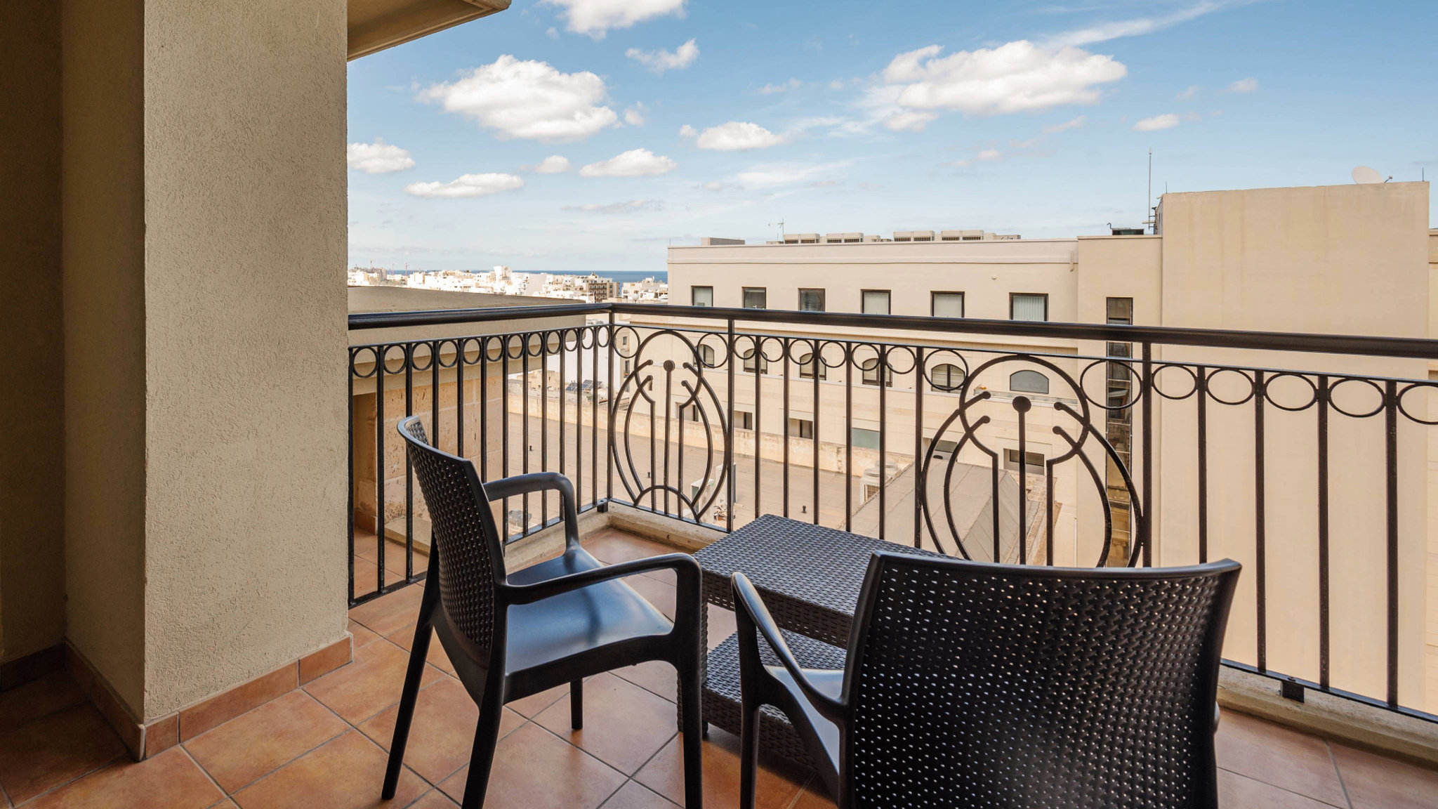 AX_The_Victoria_Hotel_-_Executive_Room_(8)_S