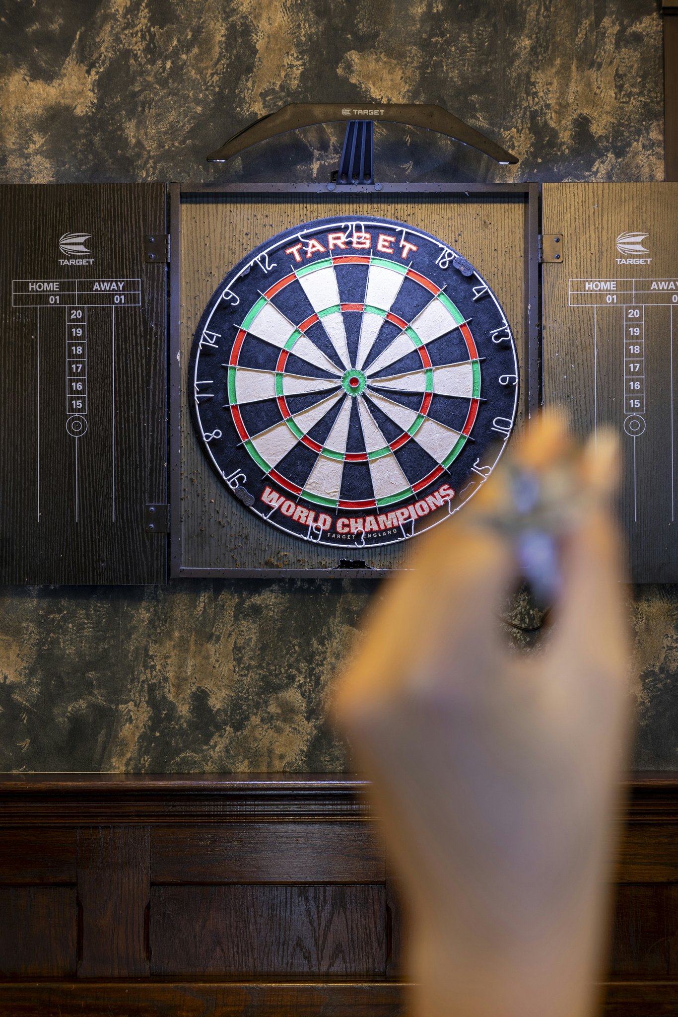 hTfdvBcNlkO12FySweslbA_Hornton_Sports_bar_(3)_S