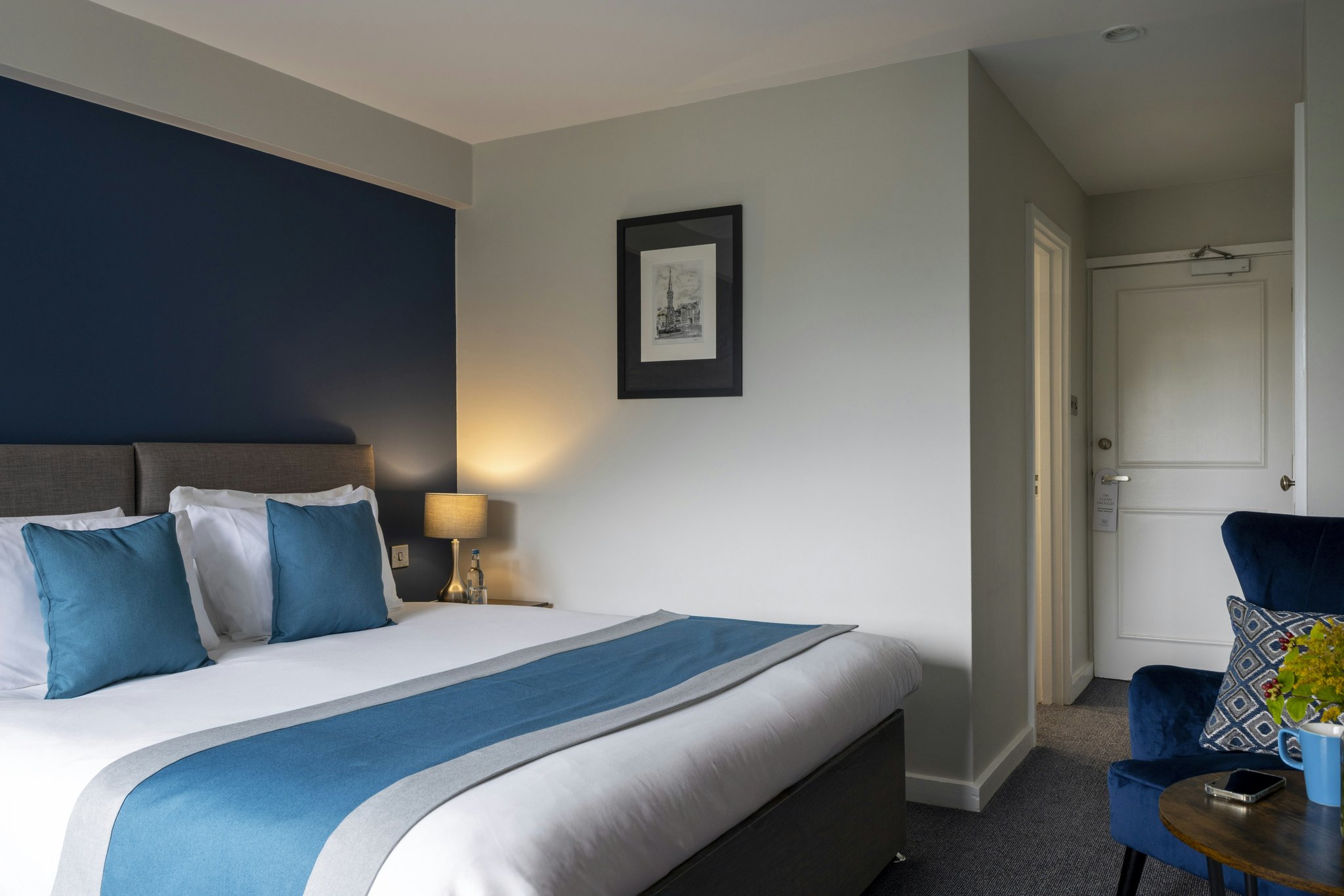 37XHhysSXUqbkxj7BdAaIg_Superior_Family_(2)_S