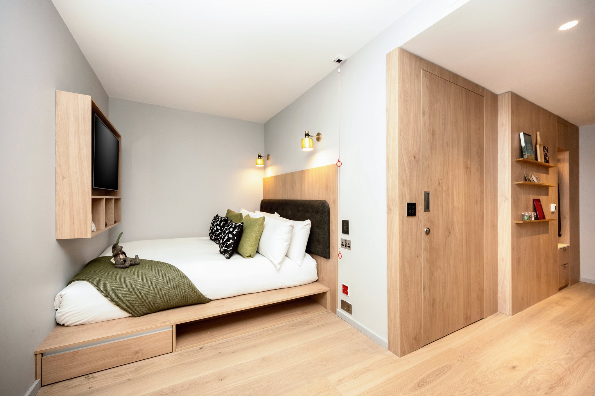 kFMgP9vSTEiNy3feMMwhMA_S4A_(2)_-_Large_Studio_S