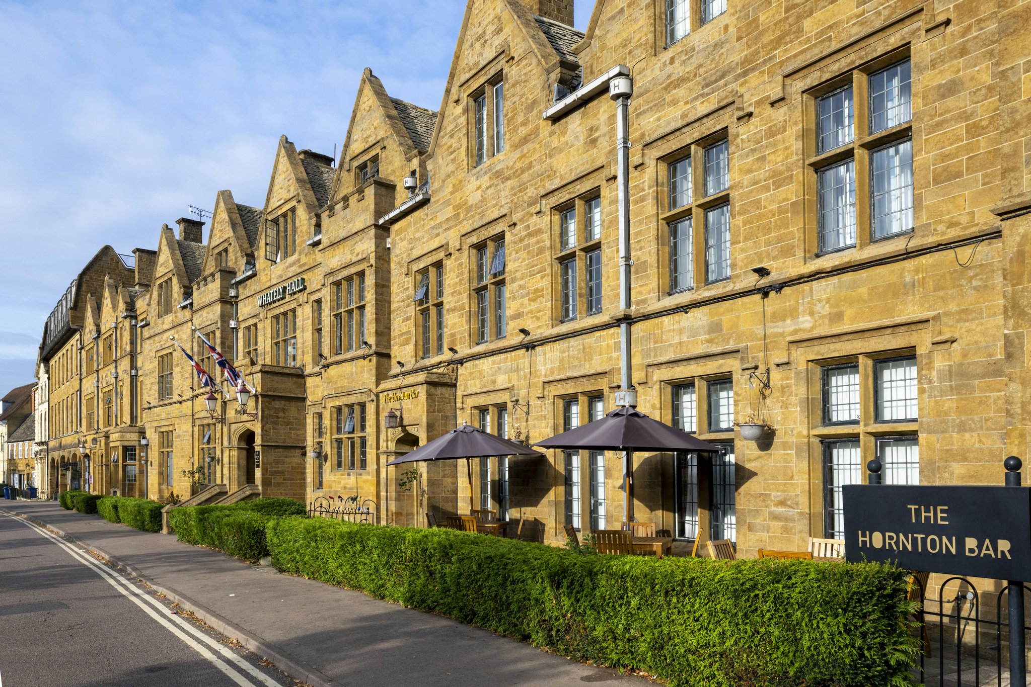 RSOIA16xUaWeDcTR2v6yw_Exterior_(9)_S