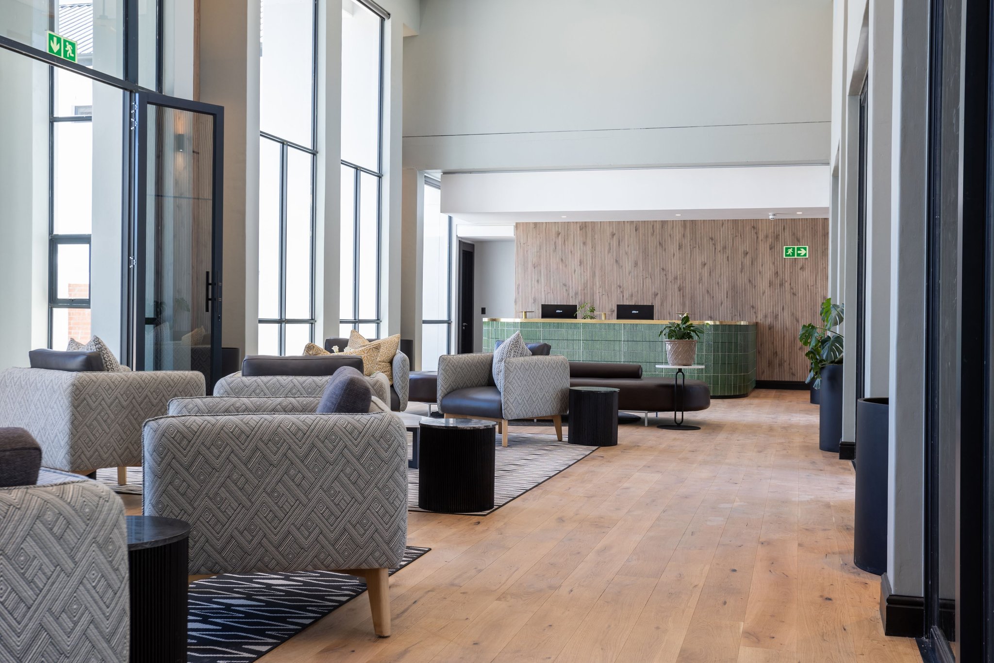 Hotel_Reception_lobby_(10)_S