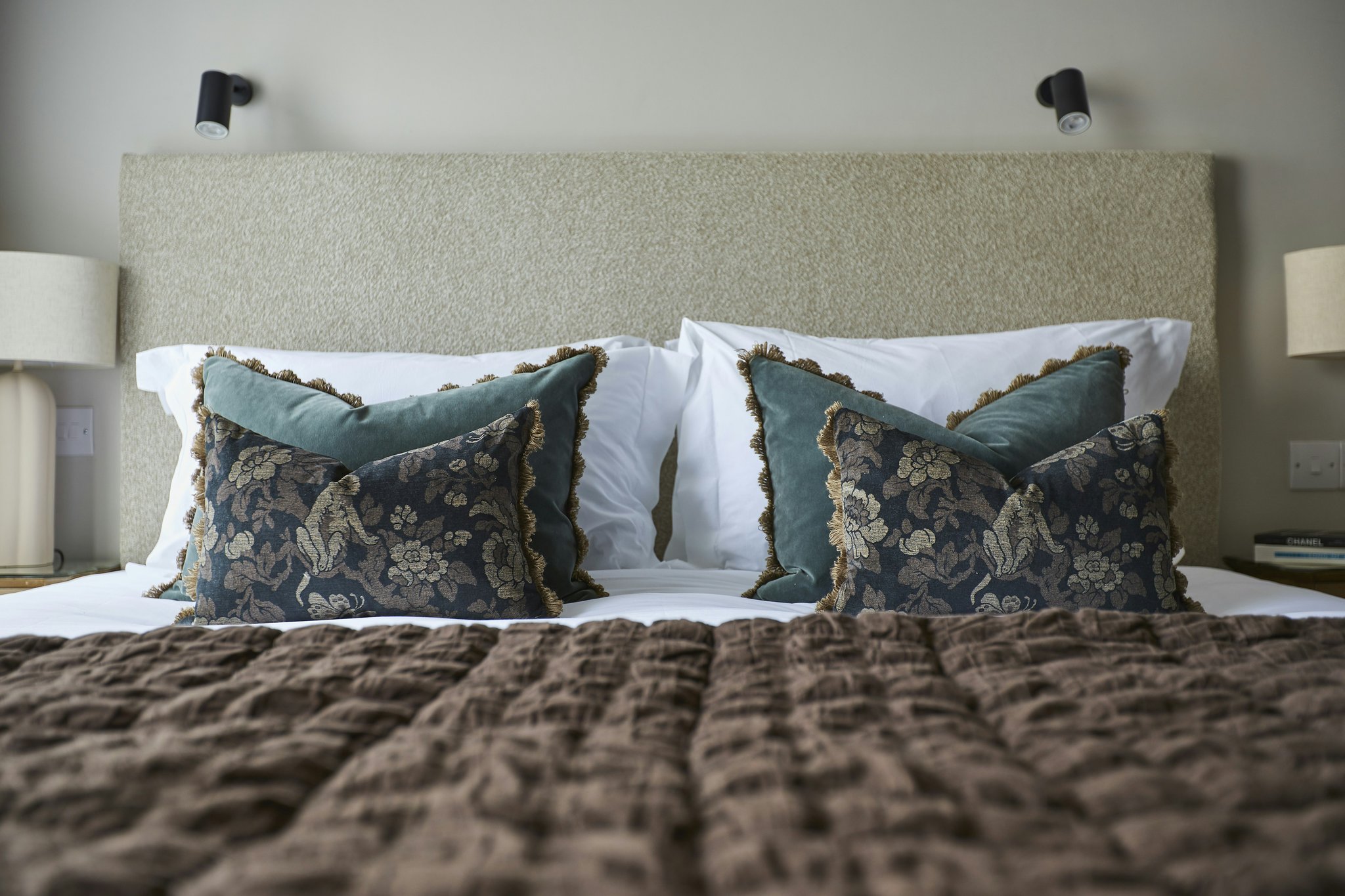 PaHgek9hBE6u6wWruNZoyQ_PremiumDouble_9_S