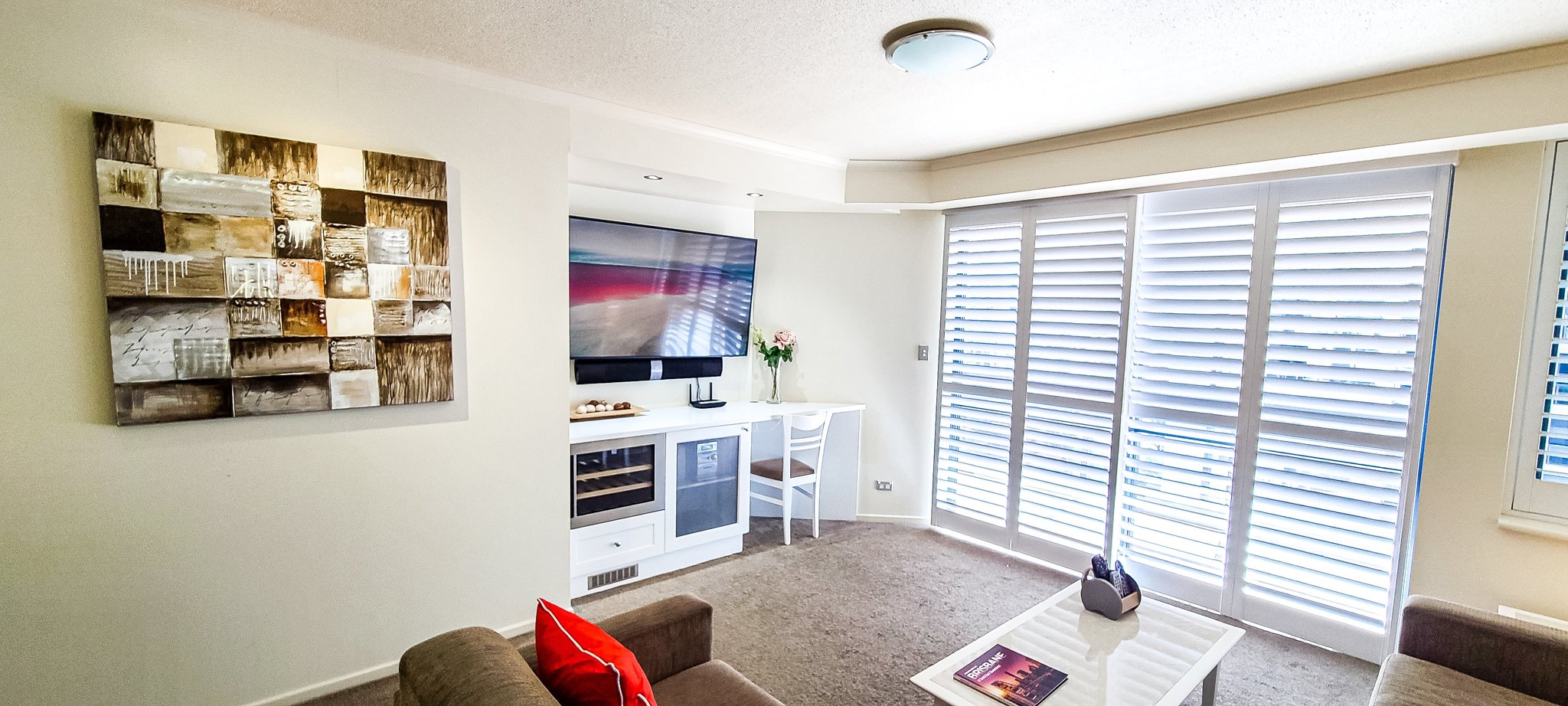 WPQQfjio3Eq3FResmztarA_Cover_-_1010_S