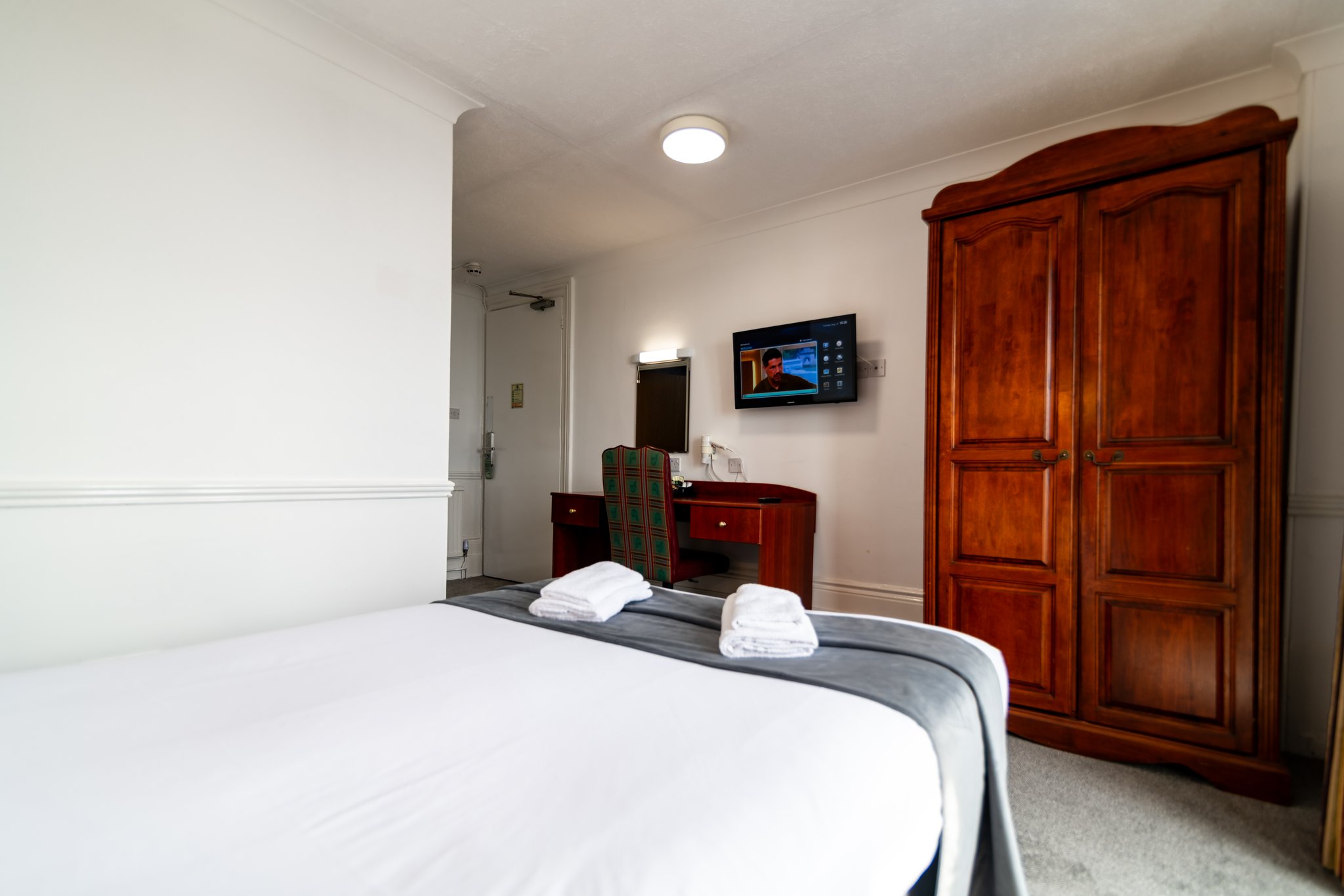 Double_Room_with_Balcony-04_S