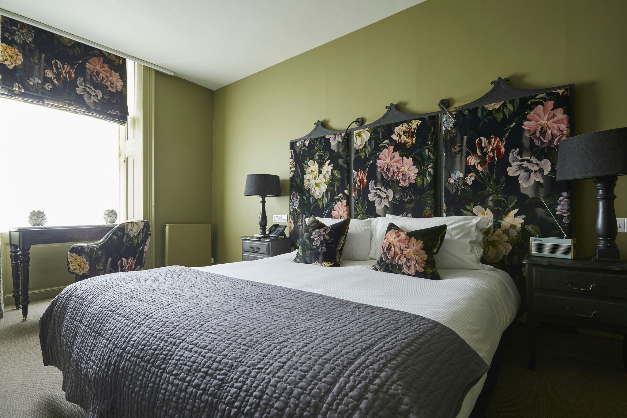 CKHiP8MYEK26qAs7es0OA_Comfy_Double_Room-08_S