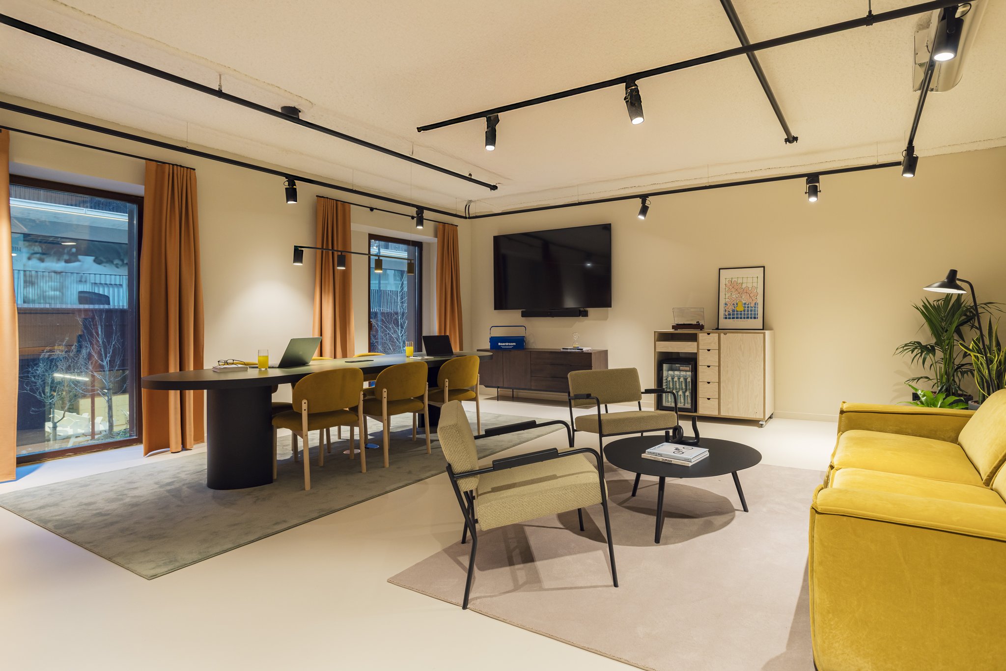 TheSocialHub_Porto_Boardroom_02_S