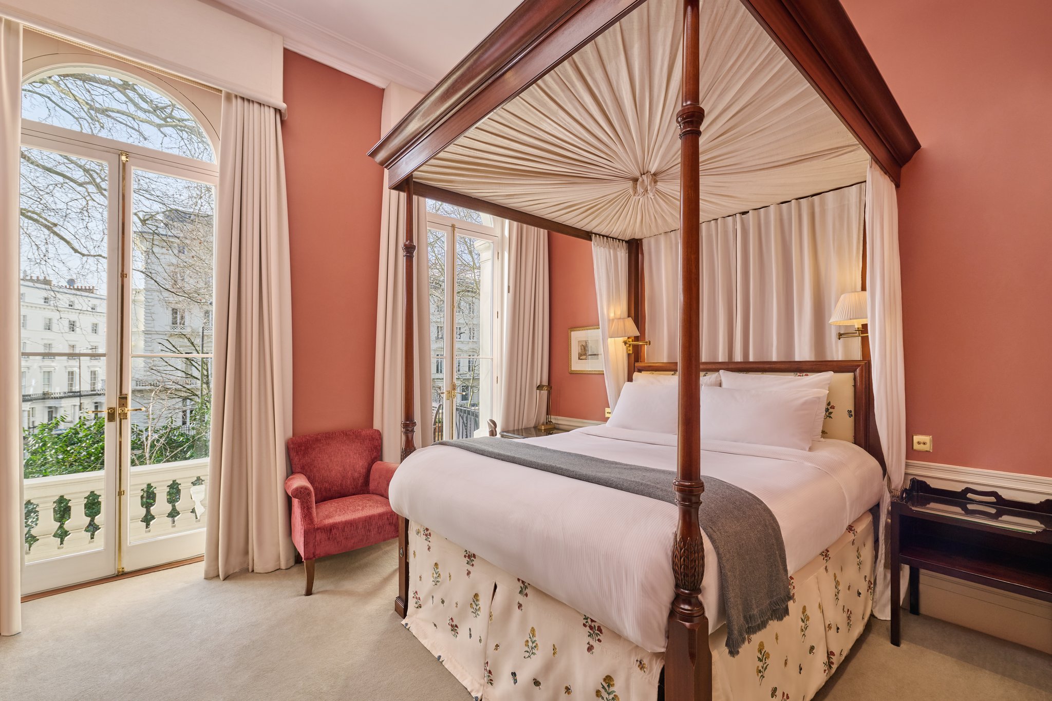 Suite_with_Balcony2_S