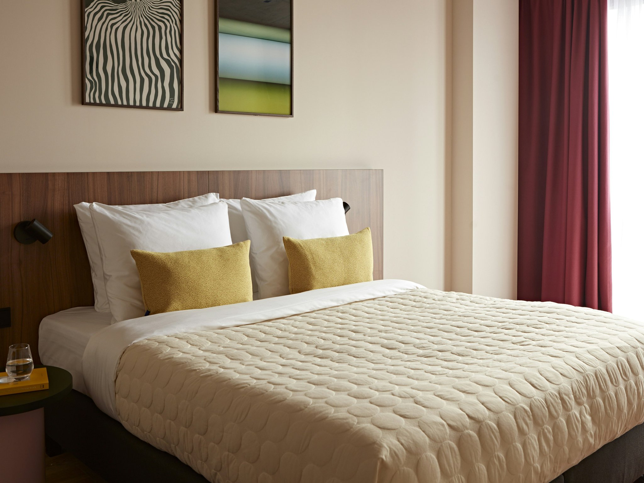 CkhShfg6DUiz8DSOtGqg_Extra_Large_Studio_with_Kitchenette__S