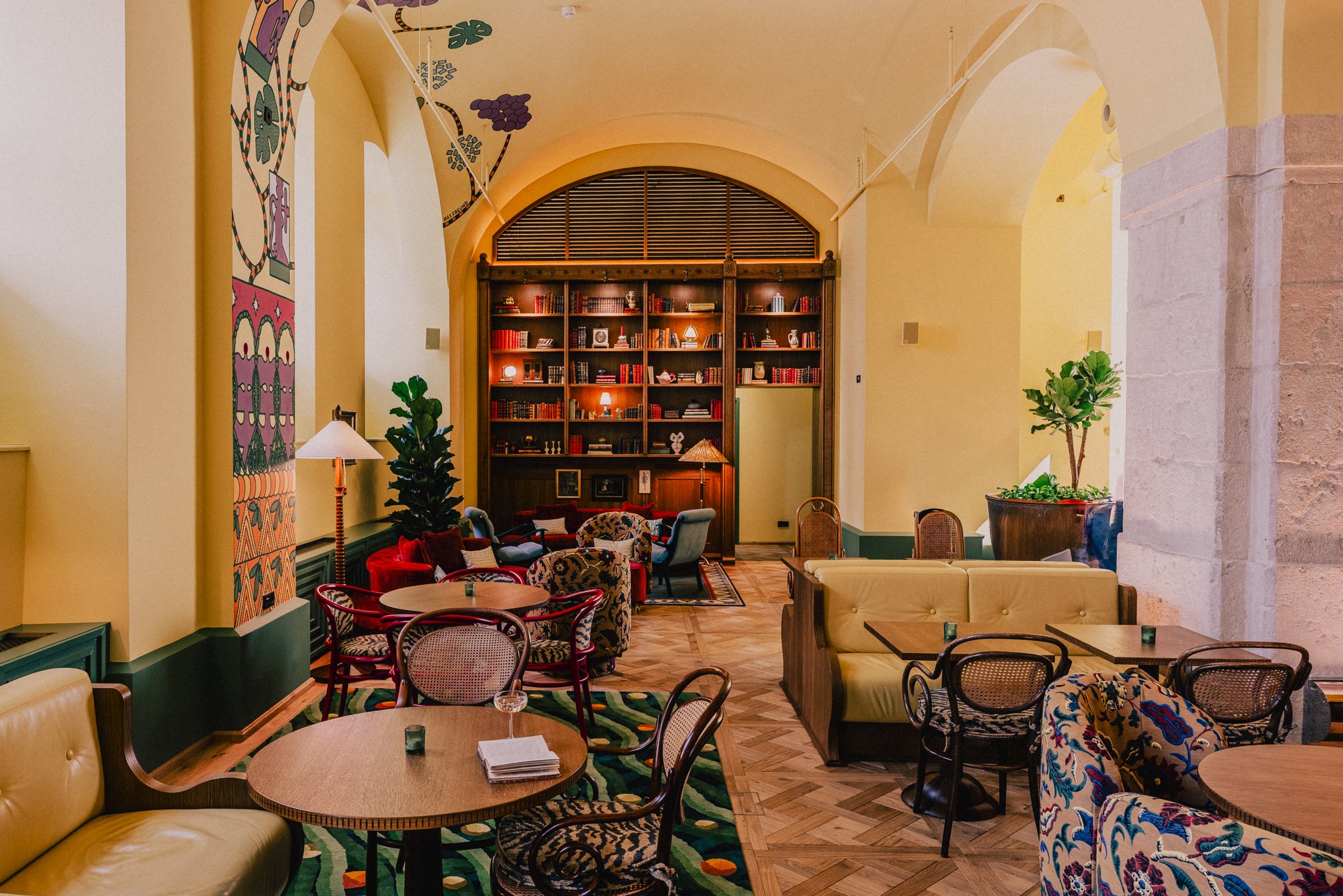 JuxfvjJ9UGYc2arCXqlIA_Lobby_View_S