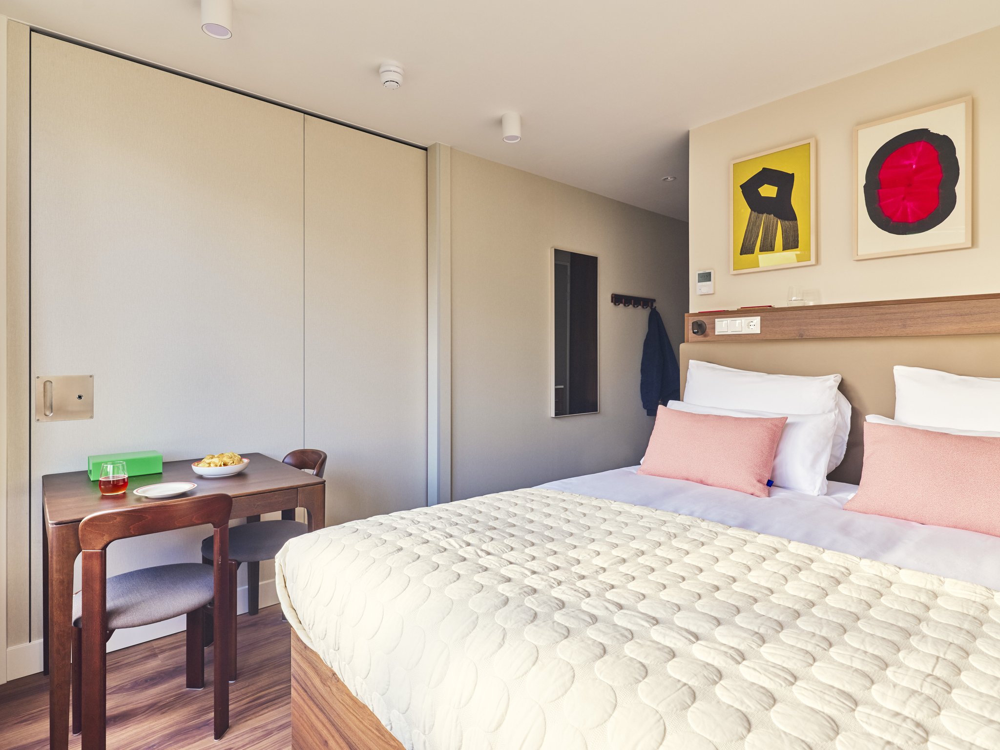 Xy6KvsHvTkiin1AFX2F1gg_Medium_Studio_with_Kitchen-1_S