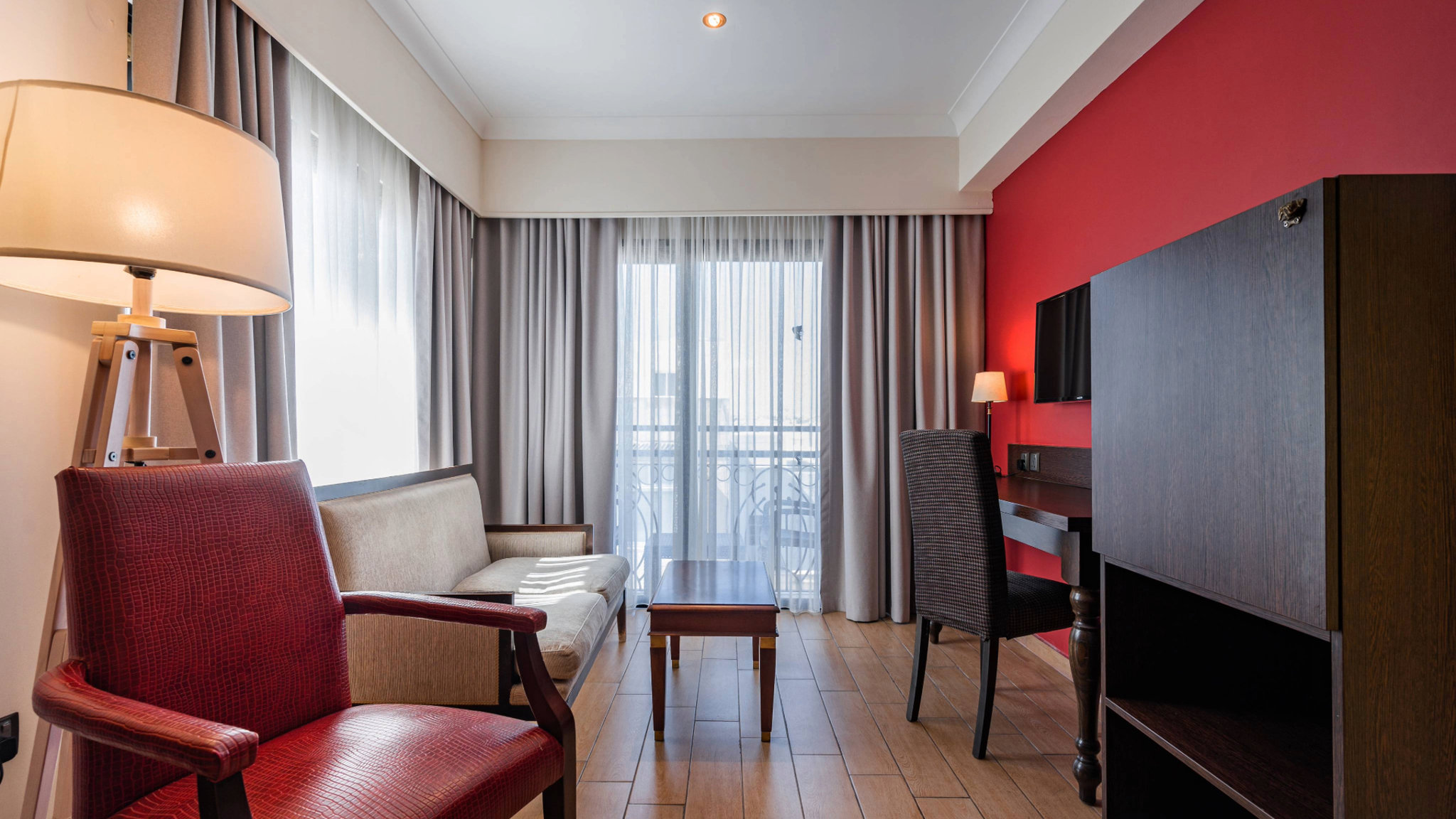 AX_The_Victoria_Hotel_-_Deluxe_Suite_(4)_S