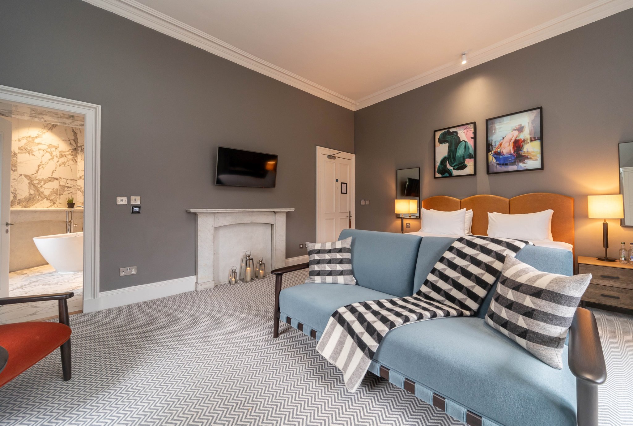 OxvqFbHXIUjFnJxrl8uuQ_Signature_Room_2_.jpg_S