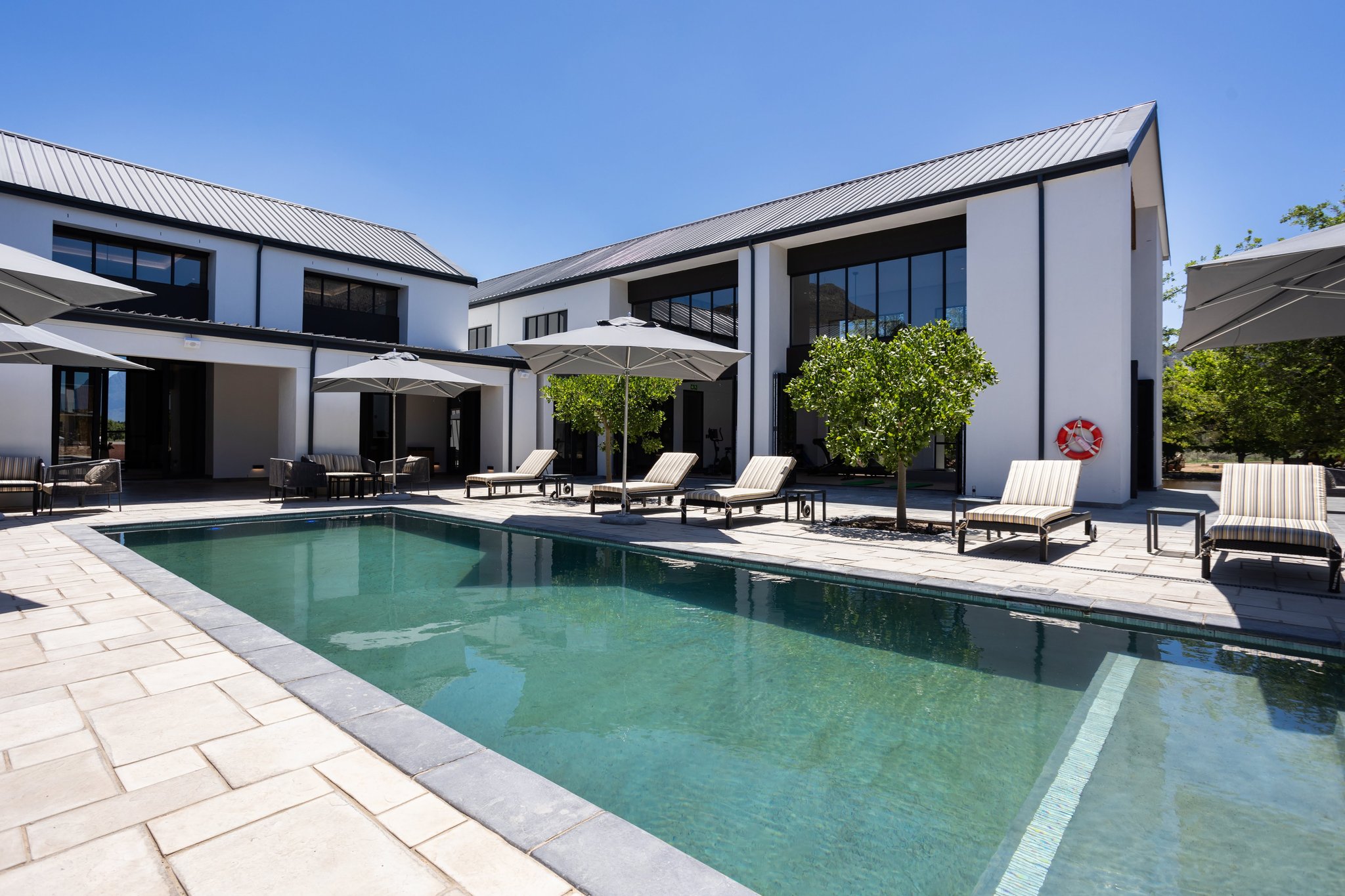 Manor_Swimming_pool_(14)_S