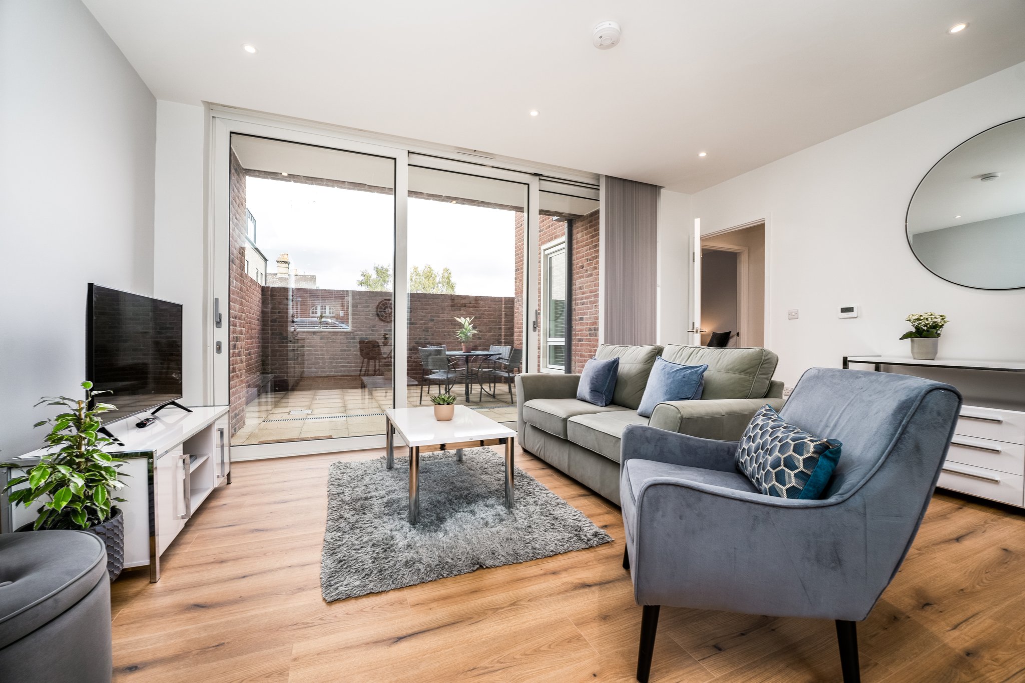 Two_Bedroom_apartment-living_room_(2)_S