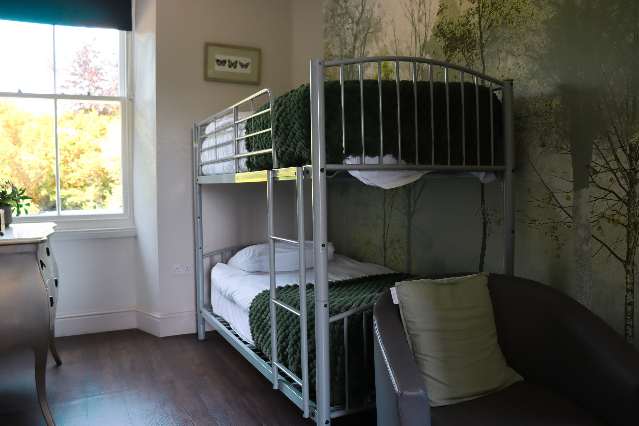 KhL7ZNWAg0WX4Ps322uEmw_Room_9_Family_Room-27_S