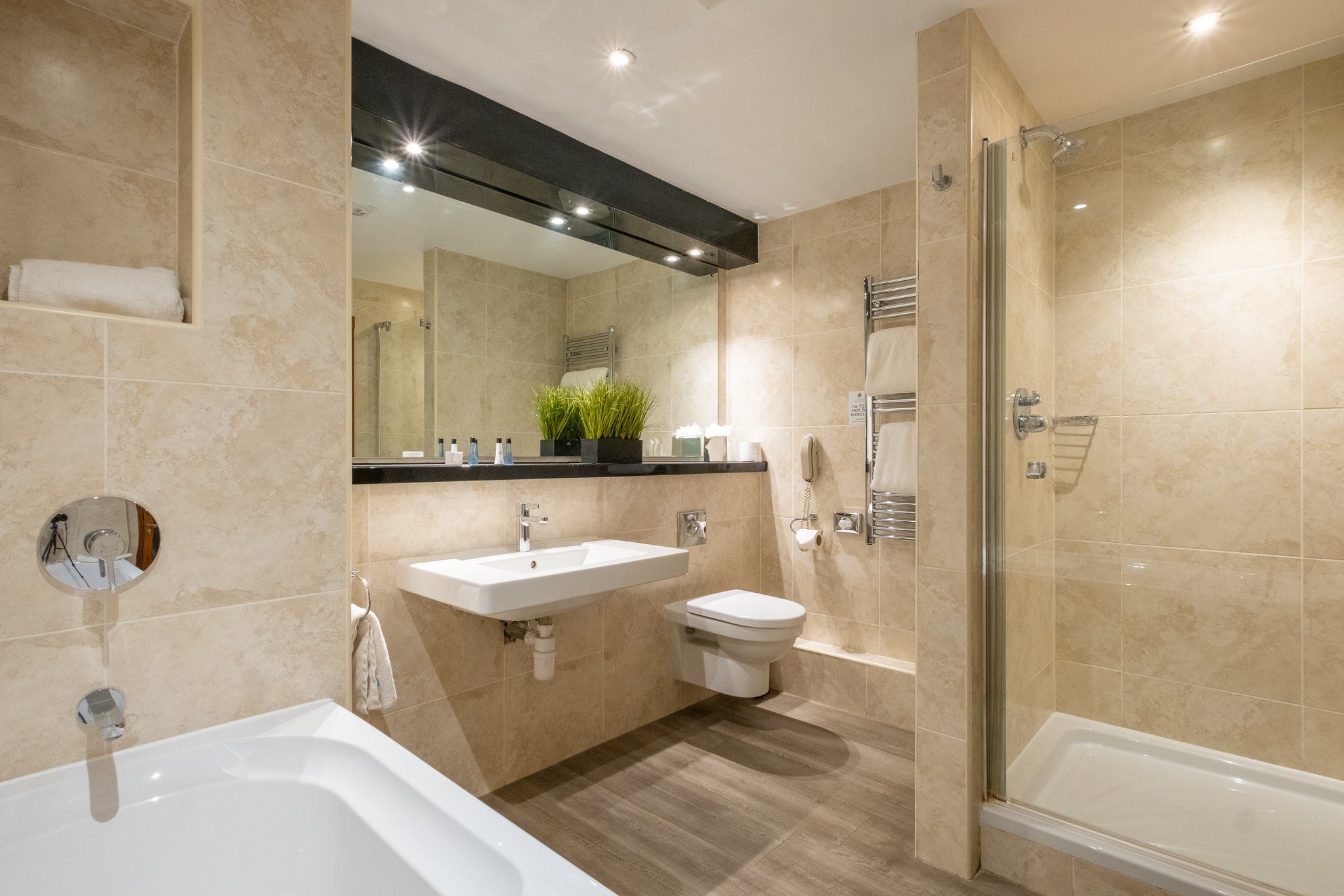 Golf_Superior_Room-01_S