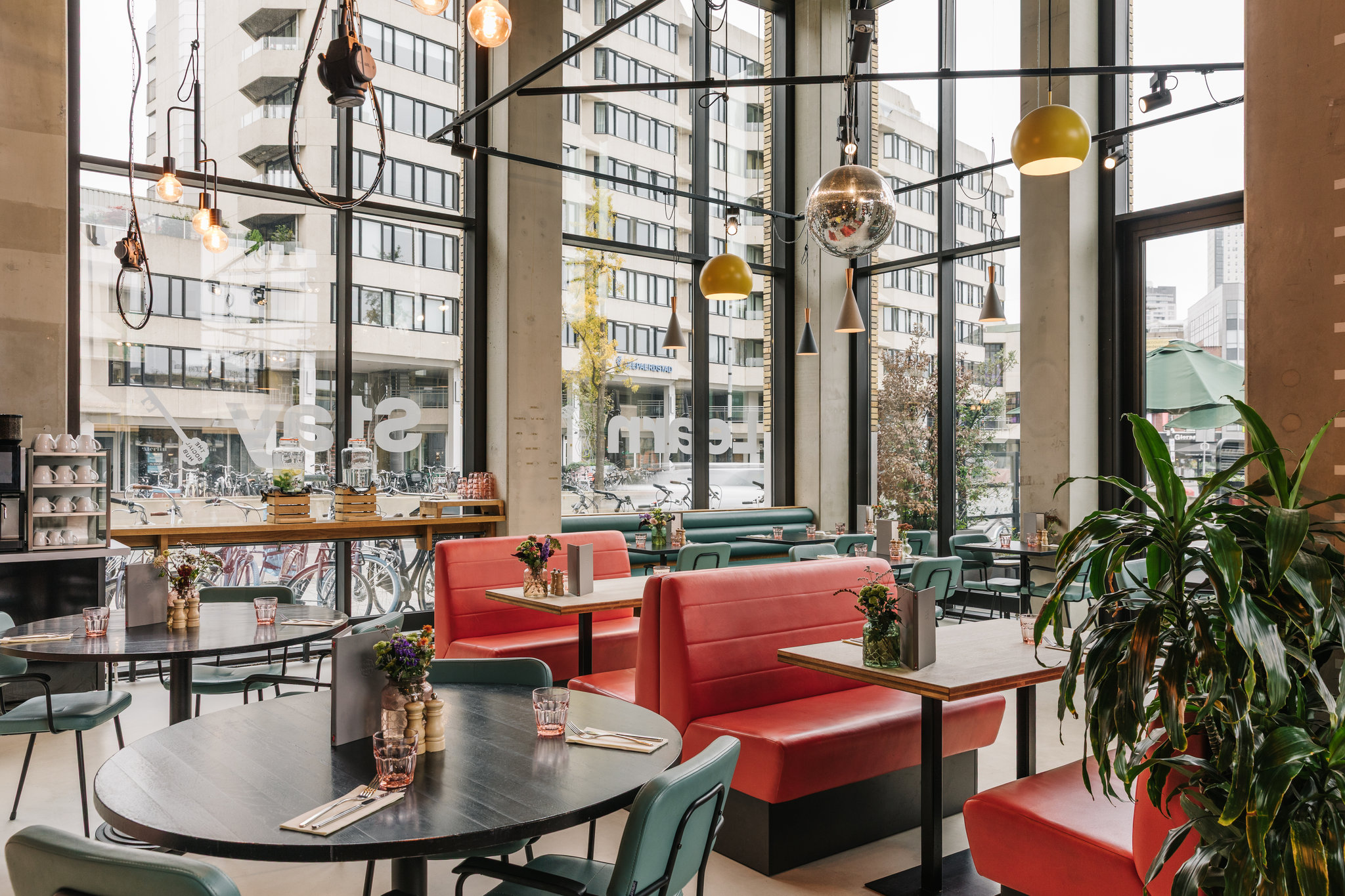 2jDuVZF9FkO7D6saflTgA_Restaurant_S