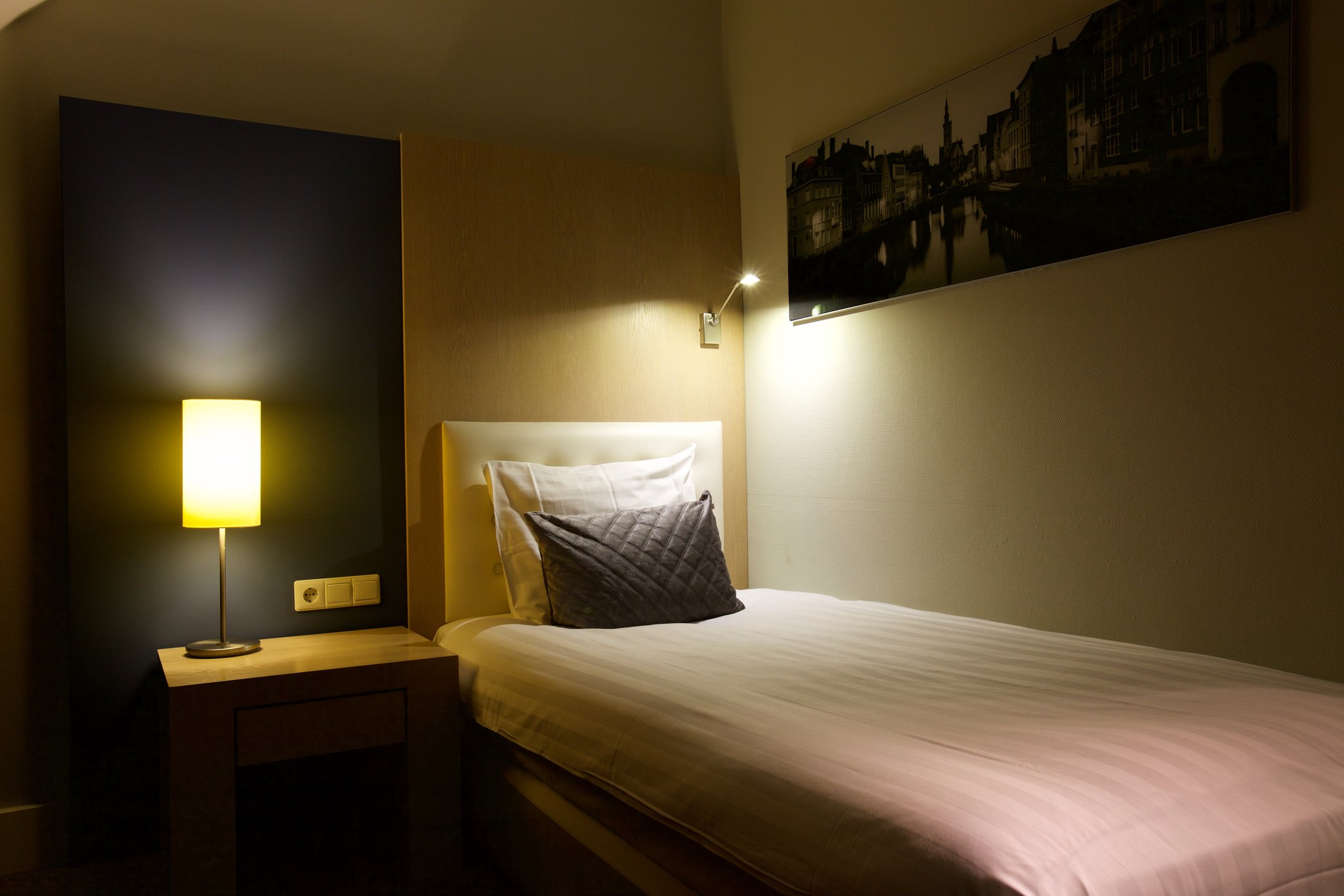 Superior_Single_Room2_S