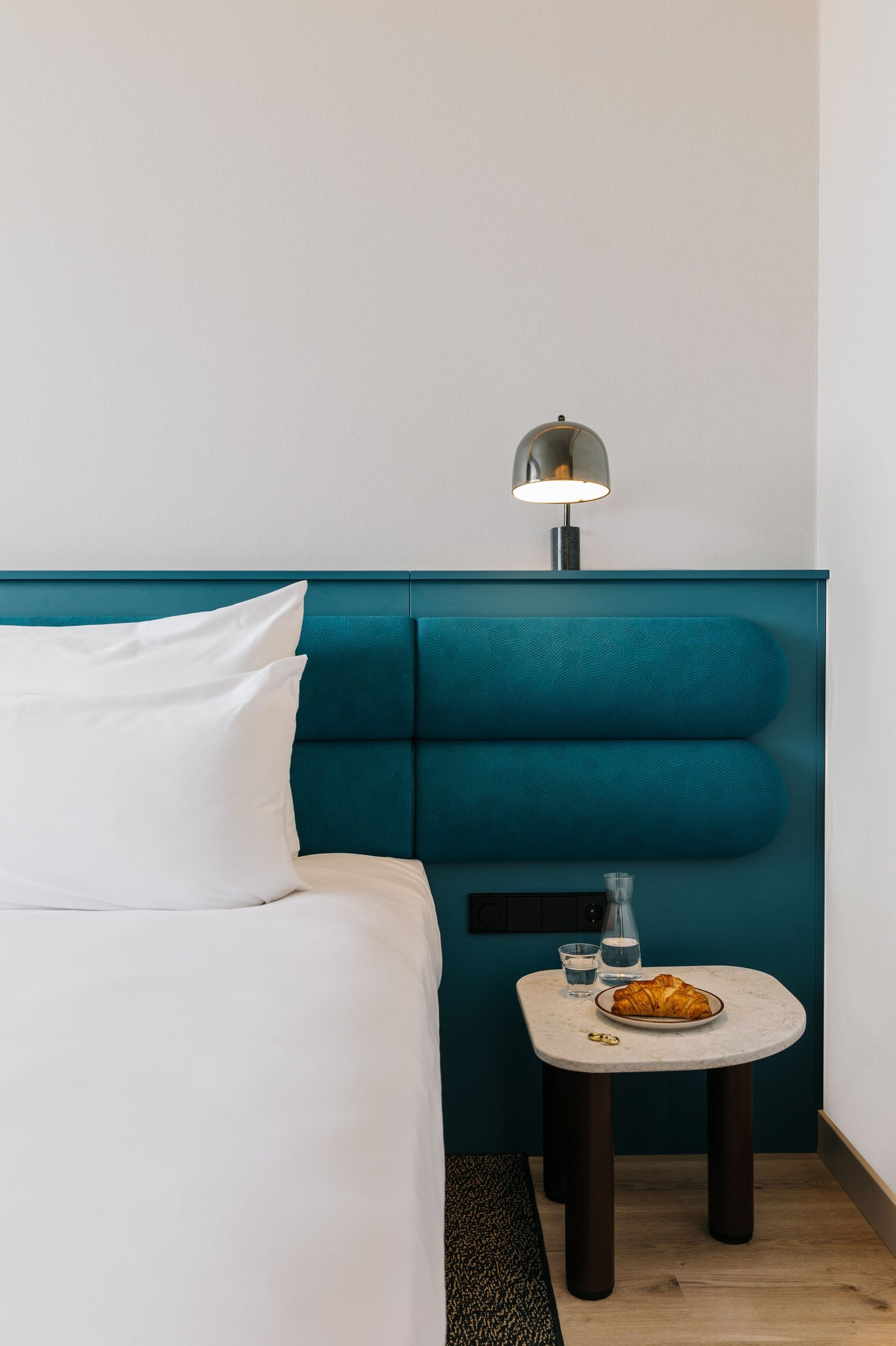 TdJq88UiOhrhqNNOGPQ_Interior_Decor_Bed_S