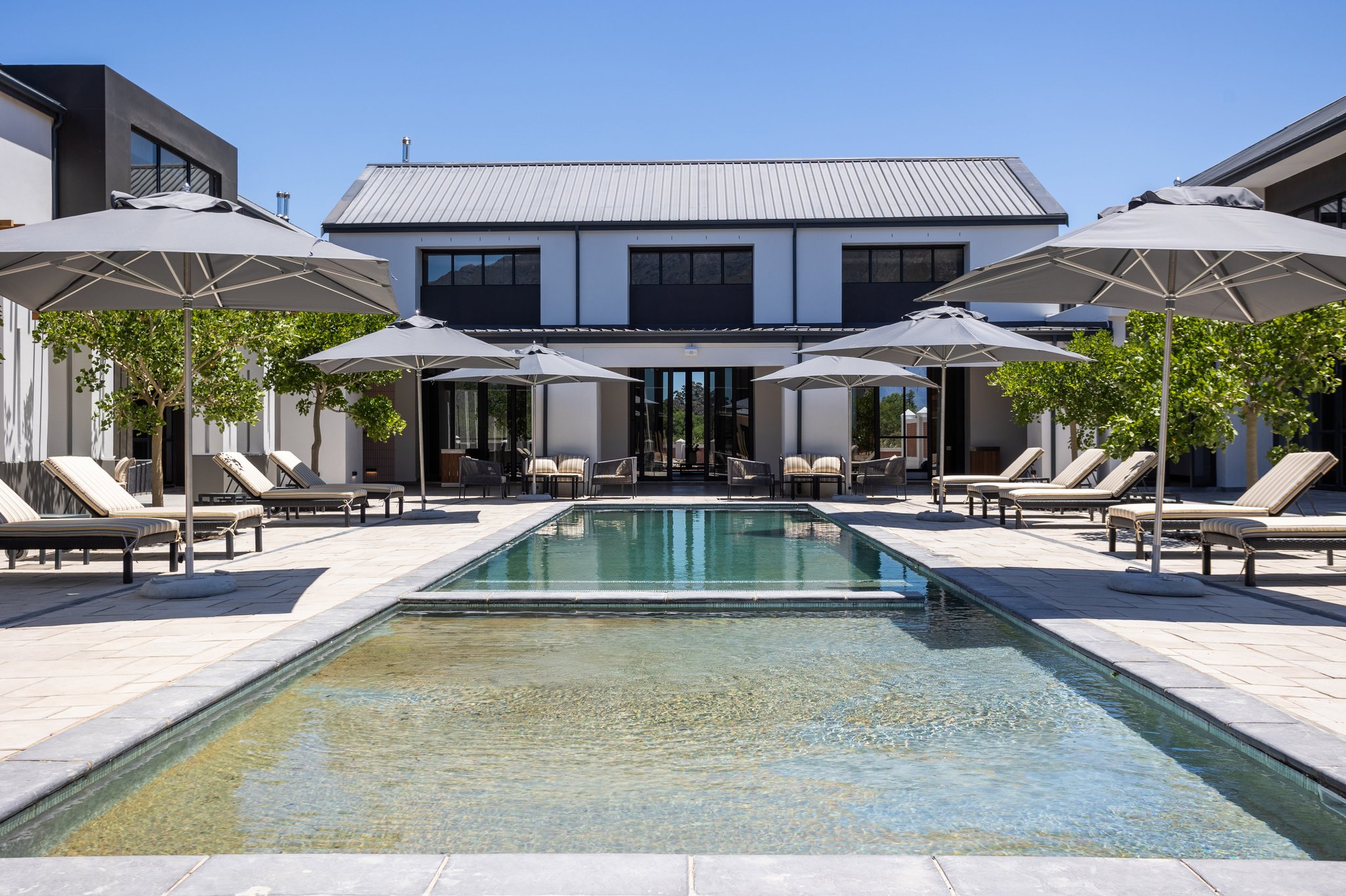 Manor_Swimming_pool_(2)_S