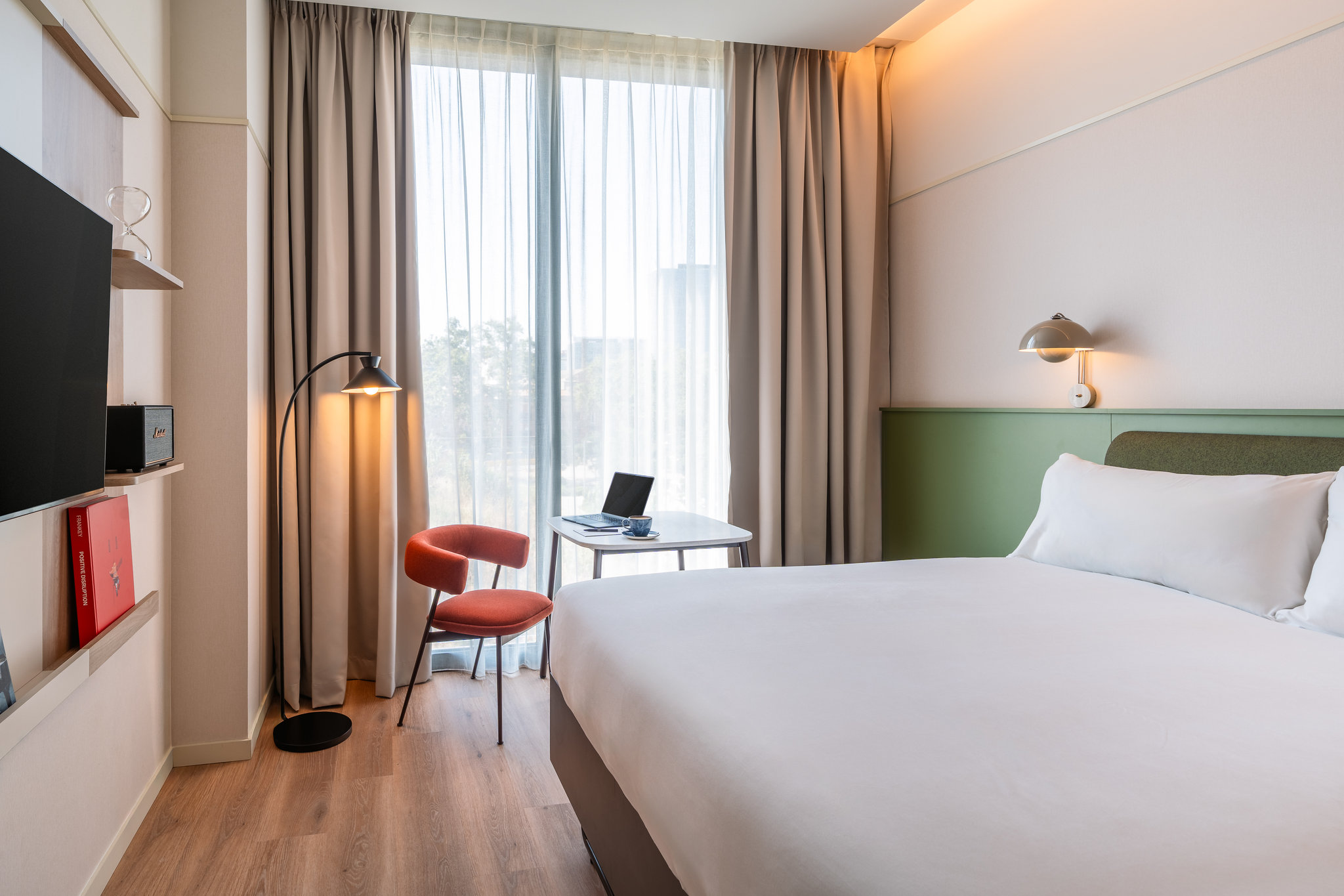 mF7wI2A2YECTvwyZaITH6g_Signature_Deluxe_Double_S