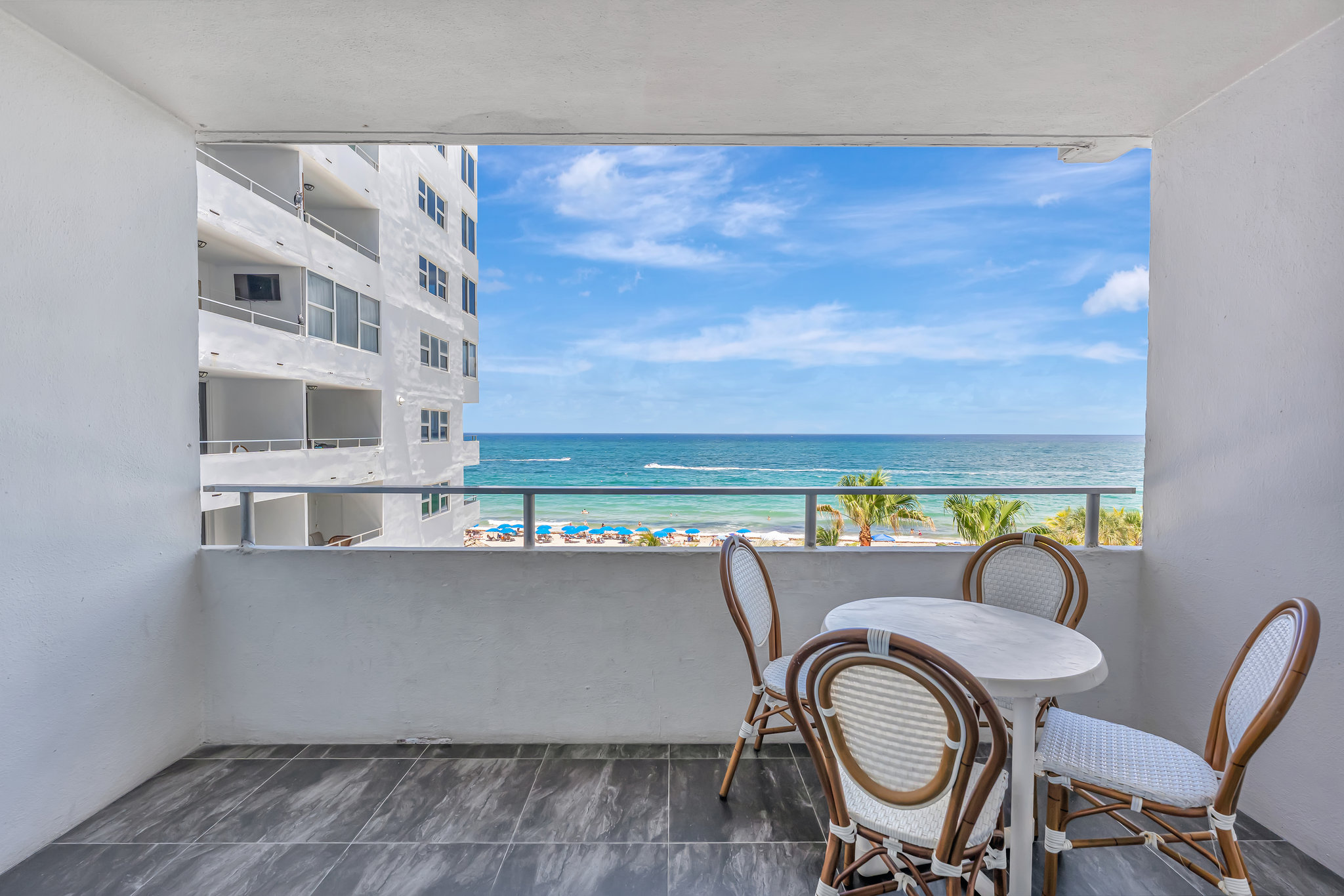 jE9msiDY5EiOK3JV7VVBUg_28-print-DSC07286_S