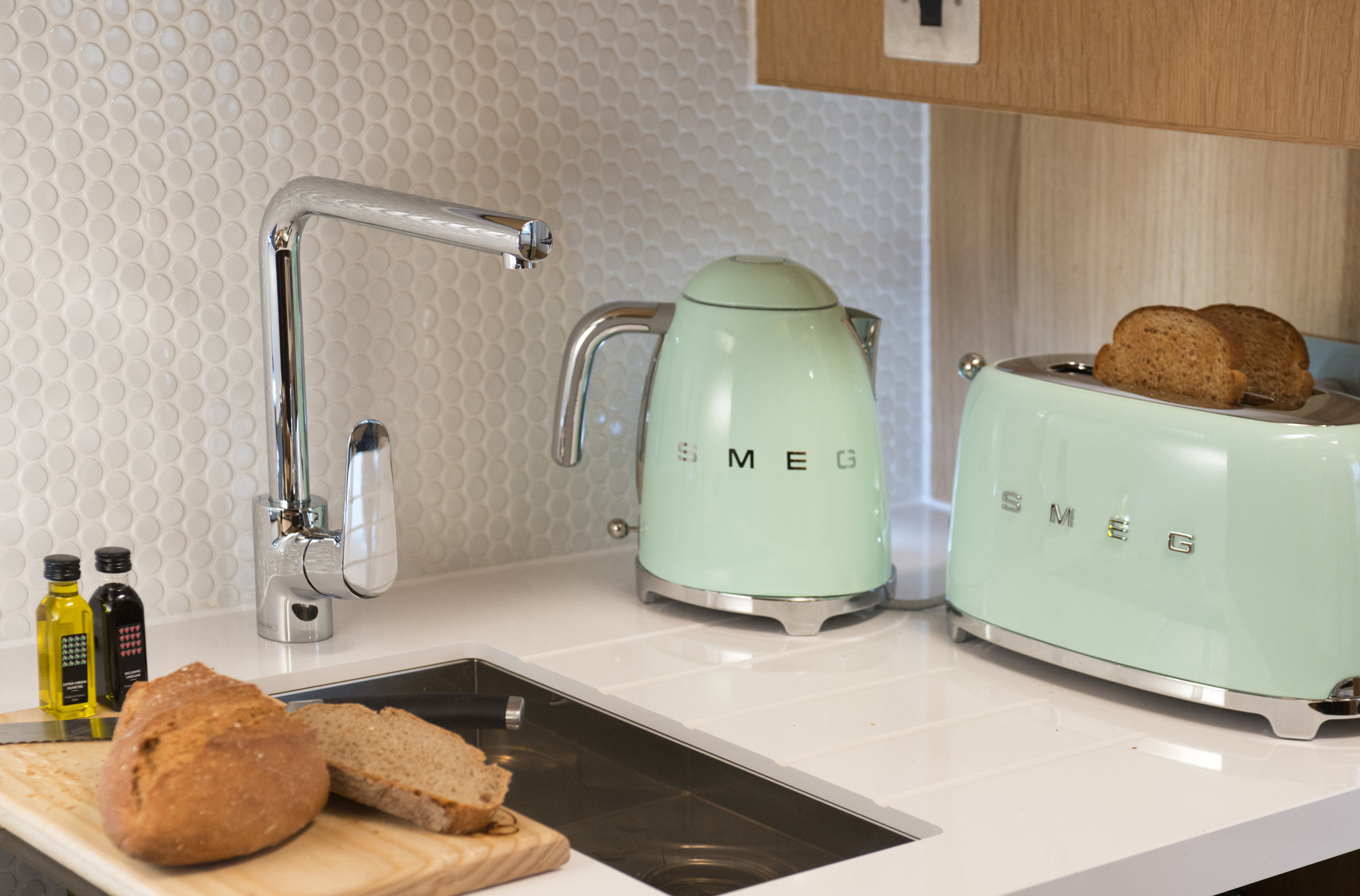 SkUTi2jTjE25s0YwB94Eg_kitchen_S